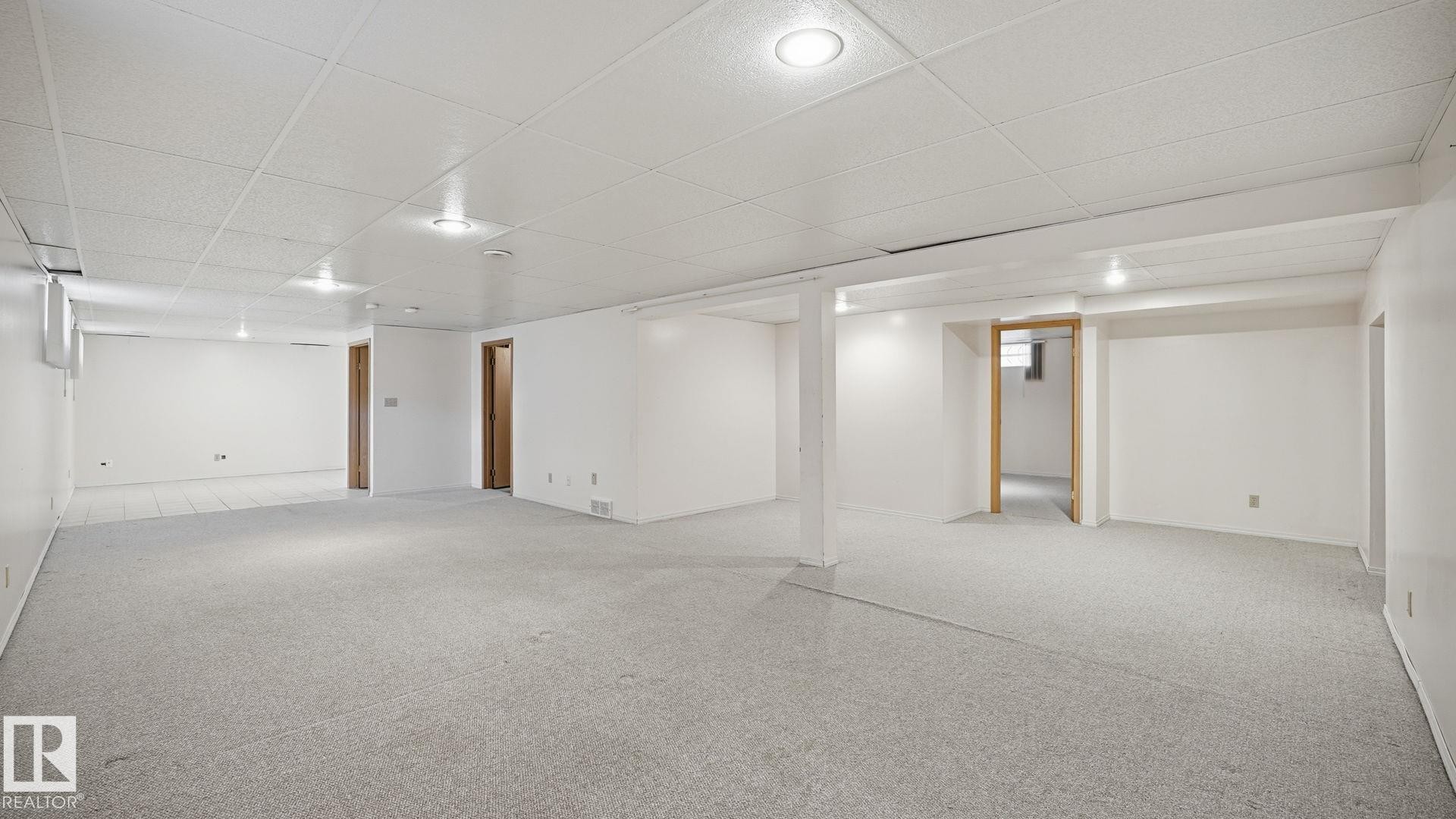 Edmonton, AB - Indoor