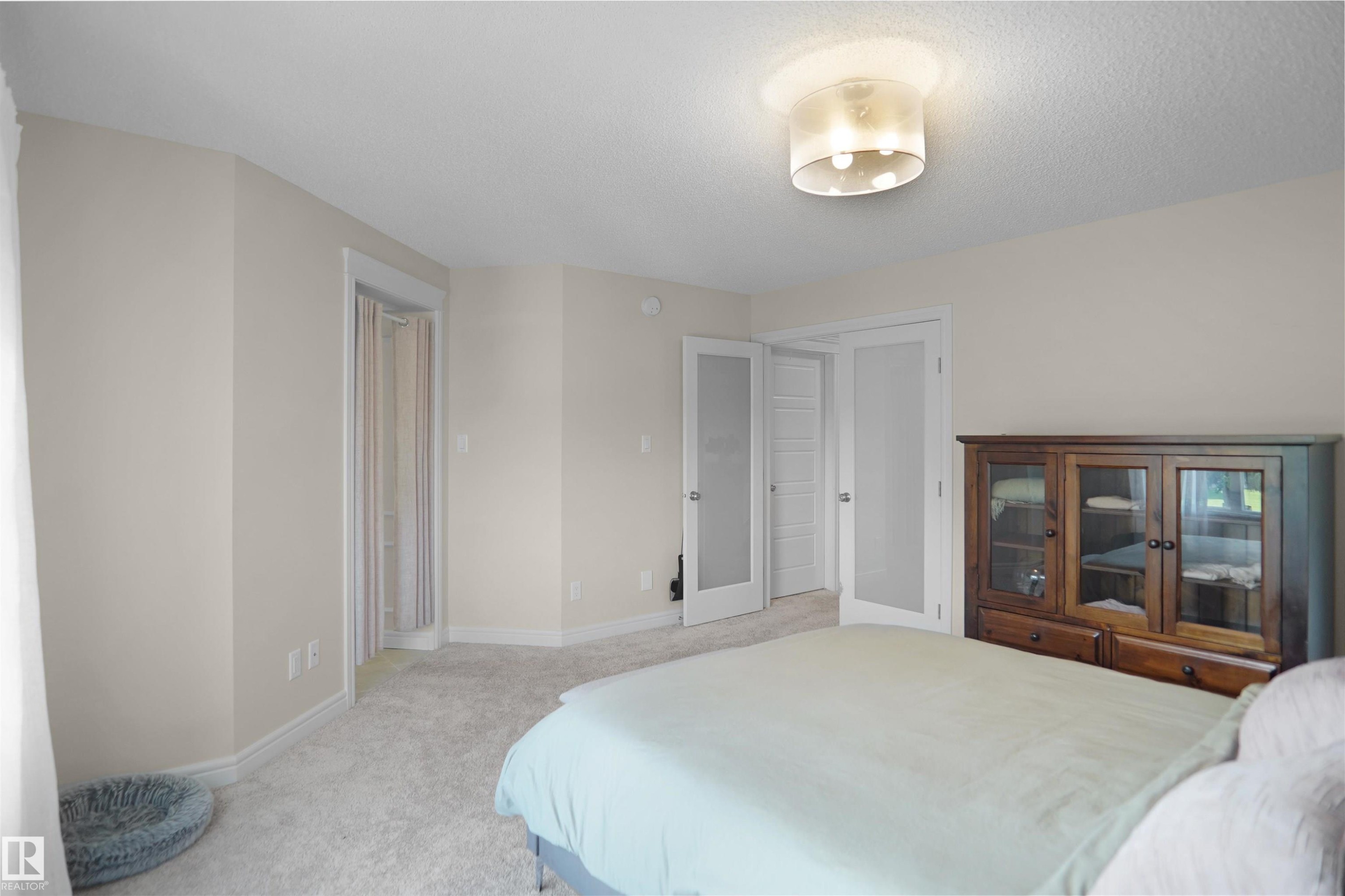 12351 176 Avenue, Edmonton, AB - Indoor Photo Showing Bedroom