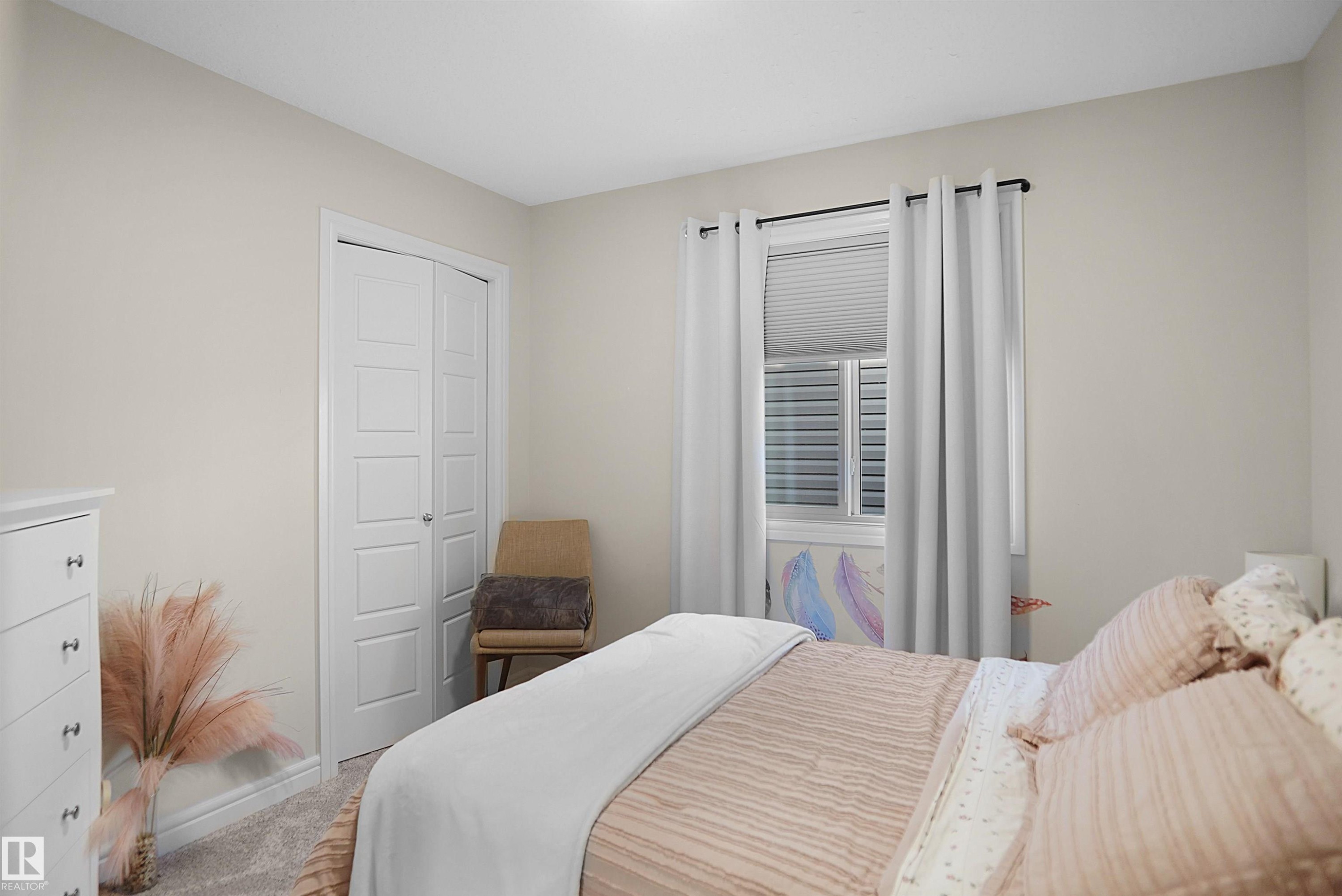 12351 176 Avenue, Edmonton, AB - Indoor Photo Showing Bedroom