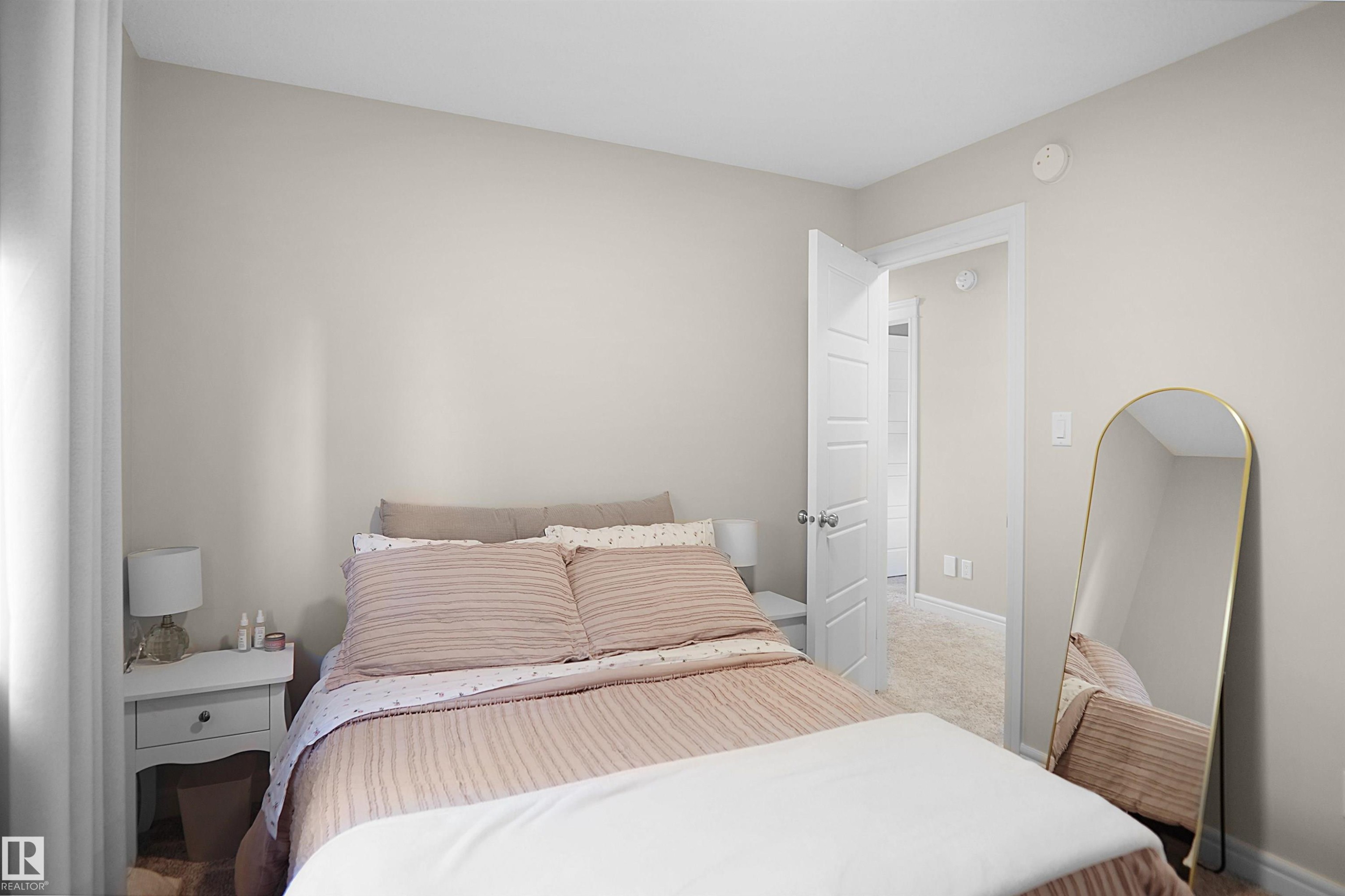 12351 176 Avenue, Edmonton, AB - Indoor Photo Showing Bedroom