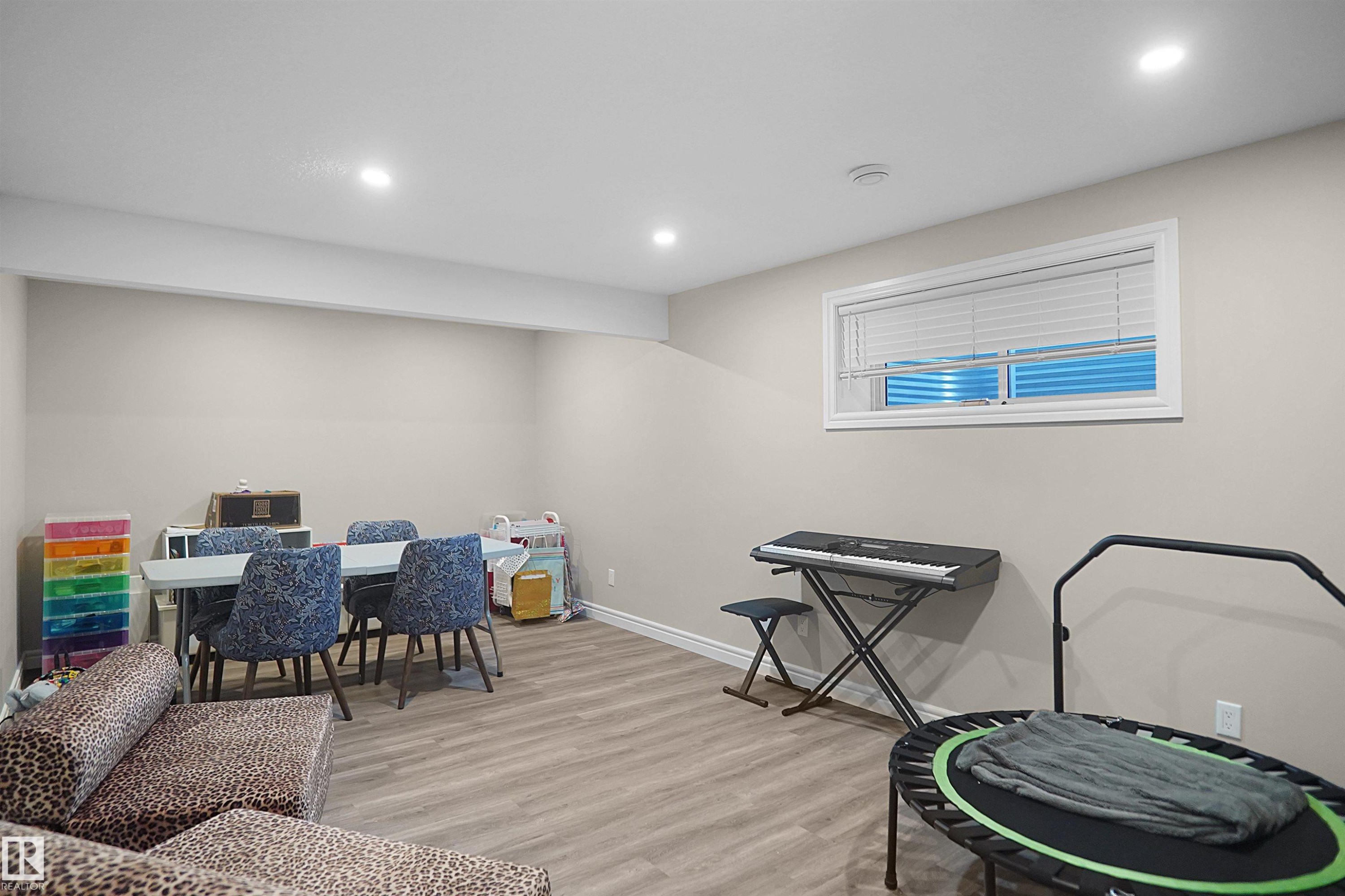 12351 176 Avenue, Edmonton, AB - Indoor