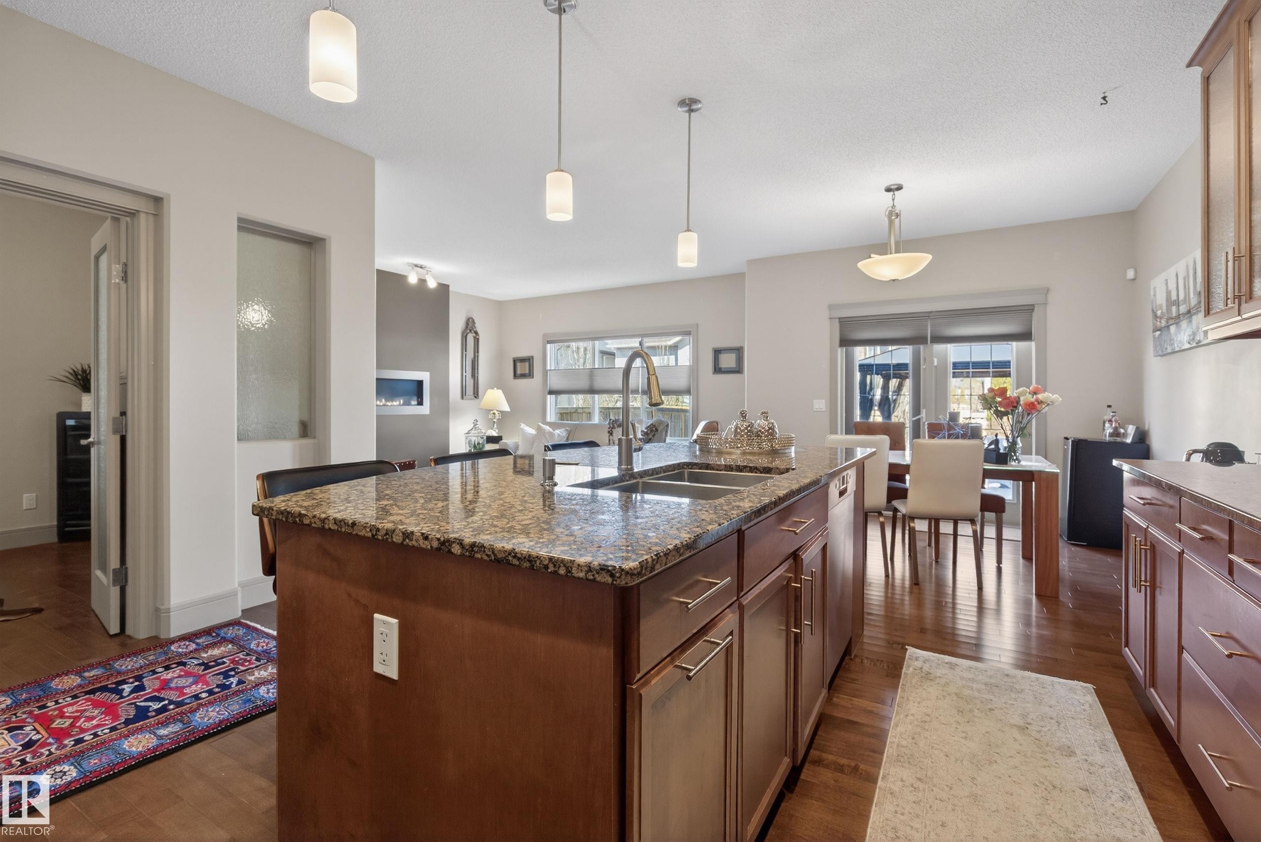 3908 Agar Crest, Edmonton, AB - Indoor Photo Showing Kitchen With Double Sink With Upgraded Kitchen