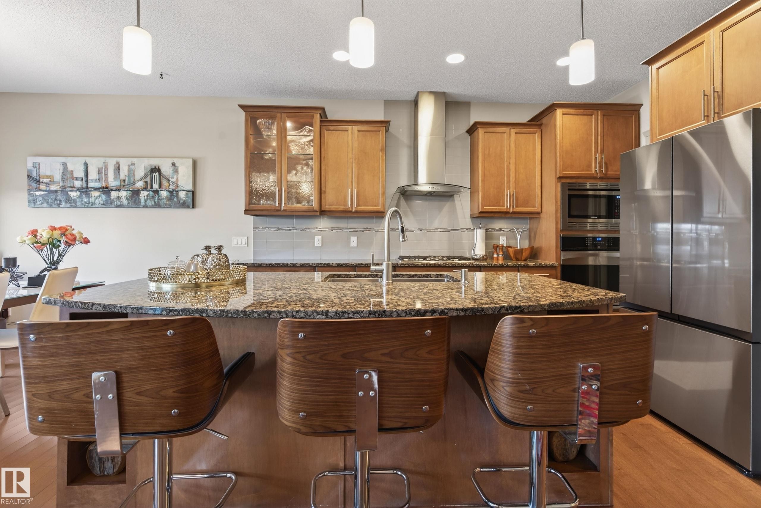 3908 Agar Crest, Edmonton, AB - Indoor Photo Showing Kitchen With Stainless Steel Kitchen With Double Sink