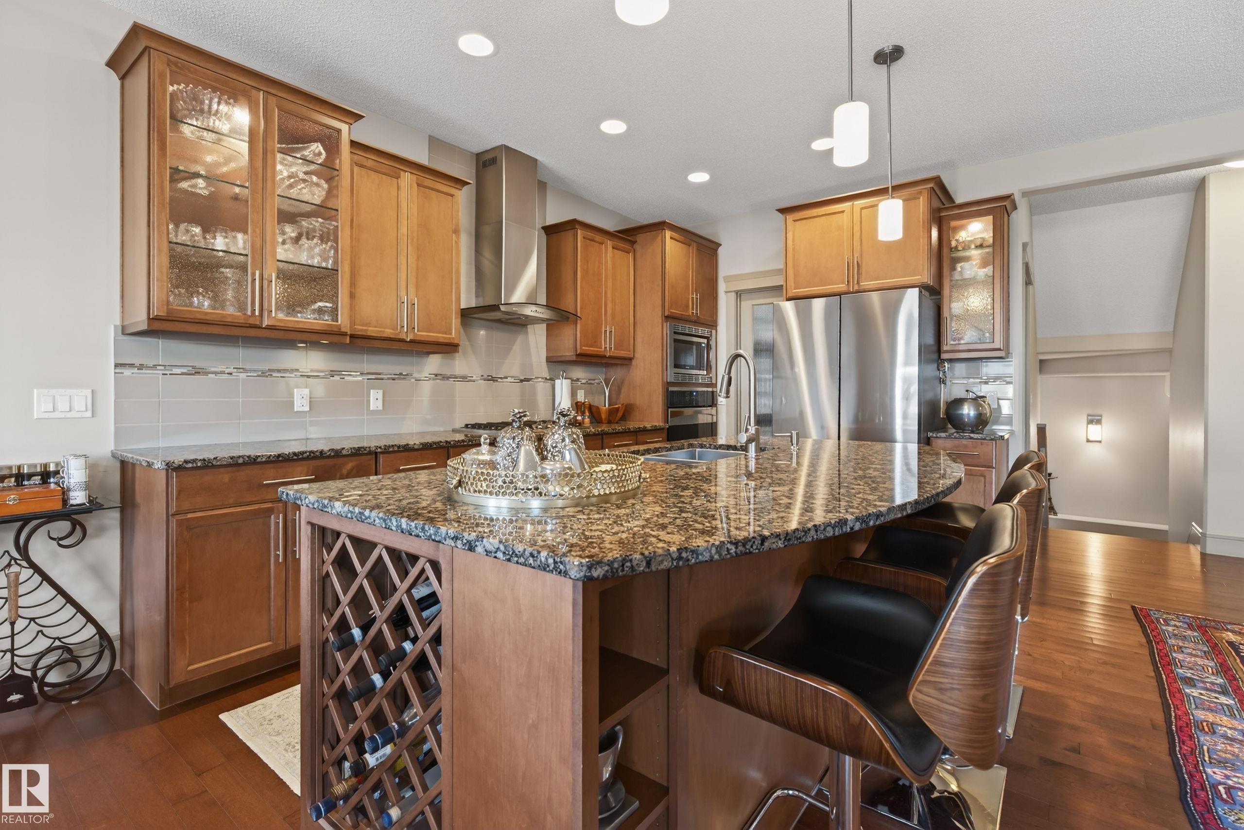 3908 Agar Crest, Edmonton, AB - Indoor Photo Showing Kitchen With Stainless Steel Kitchen With Upgraded Kitchen