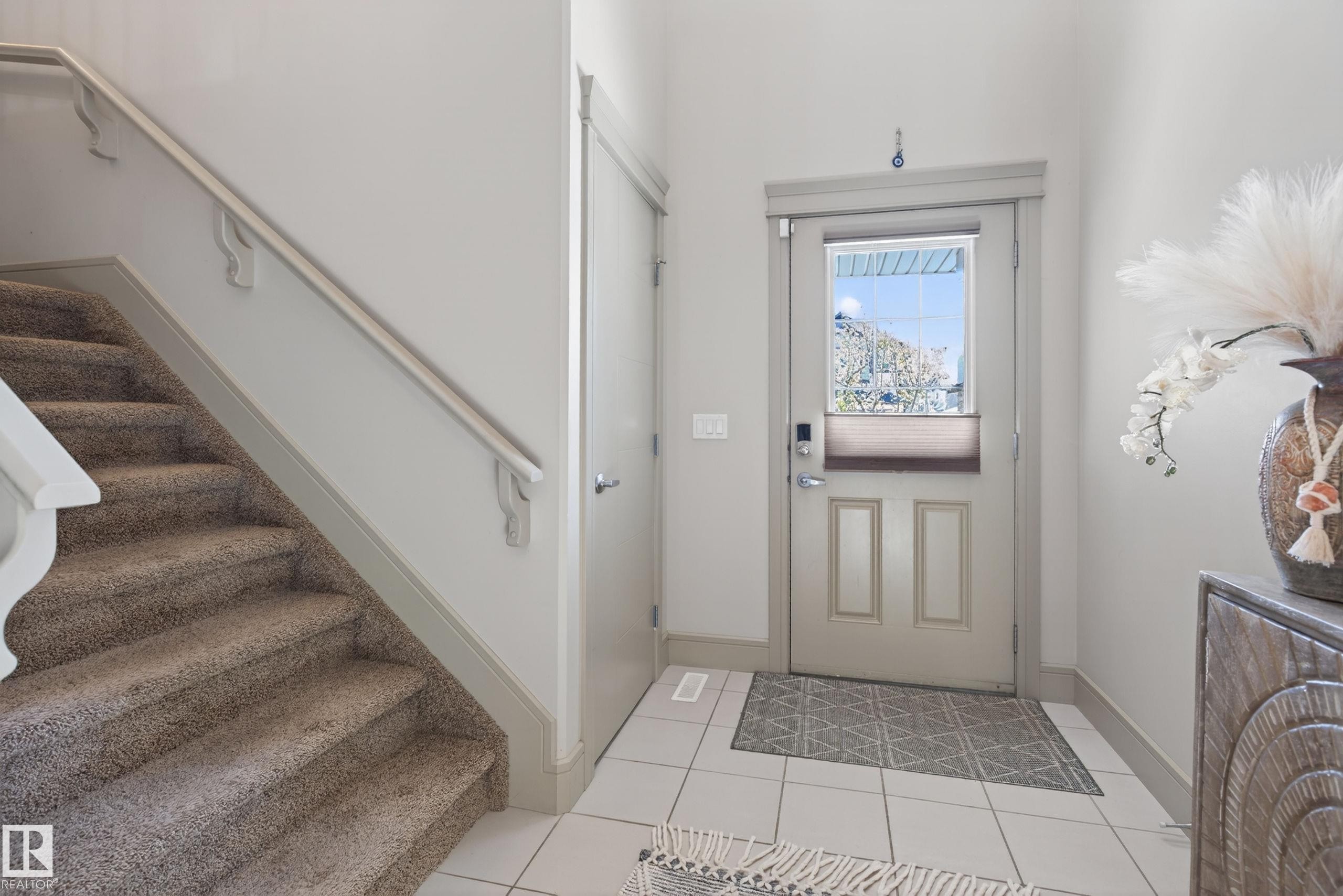 3908 Agar Crest, Edmonton, AB - Indoor Photo Showing Other Room