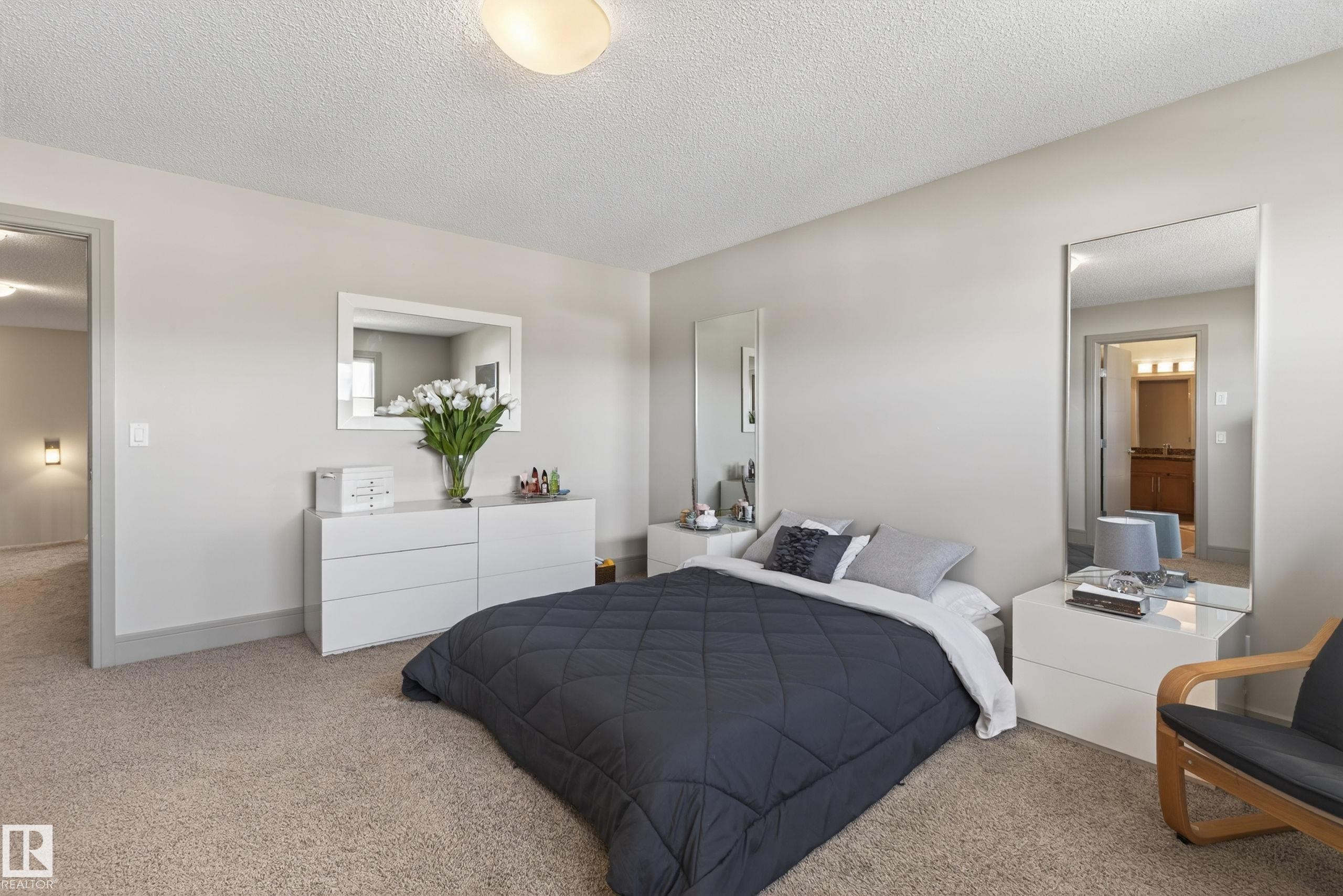 3908 Agar Crest, Edmonton, AB - Indoor Photo Showing Bedroom