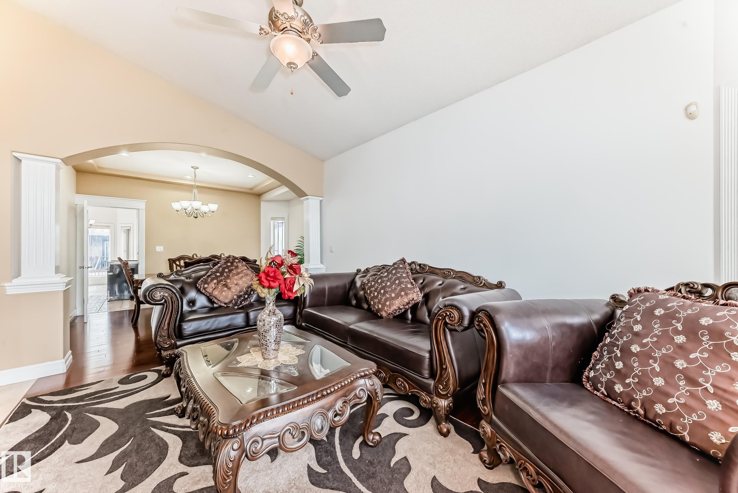 16626 58A Street, Edmonton, AB - Indoor Photo Showing Living Room
