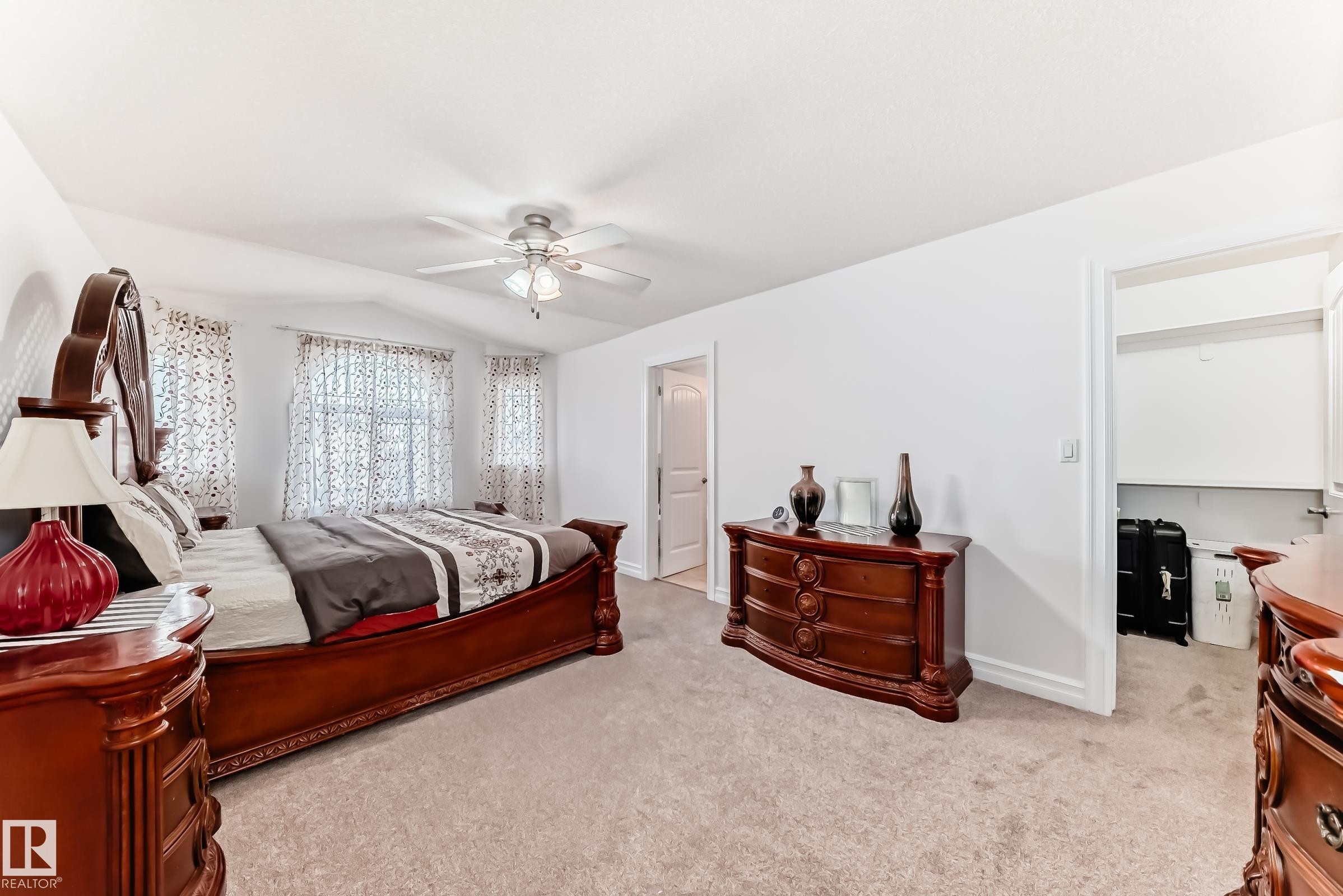 16626 58A Street, Edmonton, AB - Indoor Photo Showing Bedroom