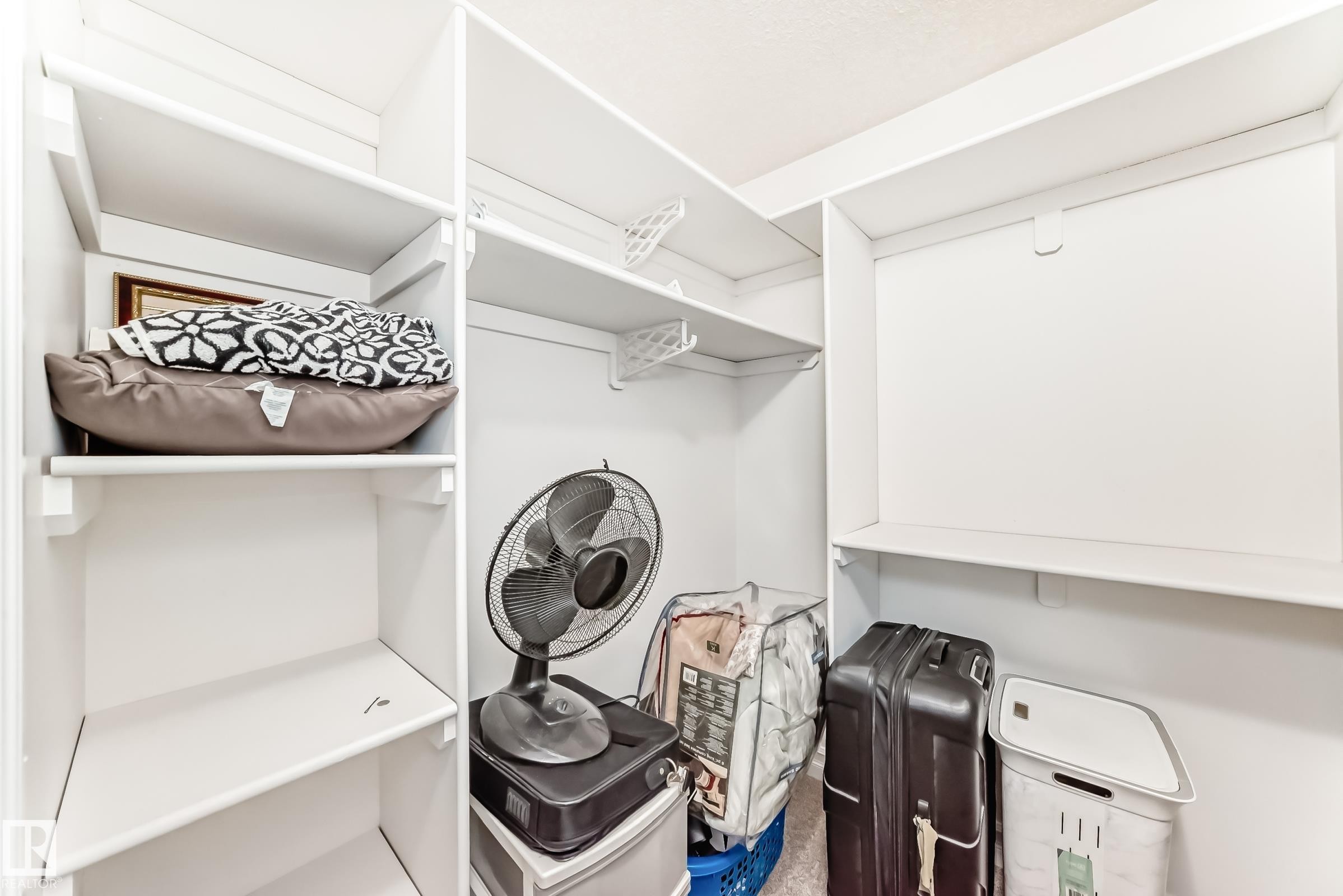 16626 58A Street, Edmonton, AB - Indoor With Storage