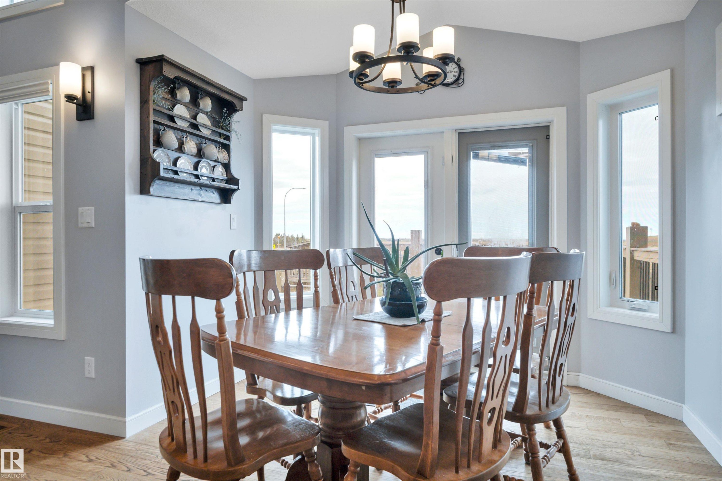 552 Reynalds Wynd, Leduc, AB - Indoor Photo Showing Dining Room