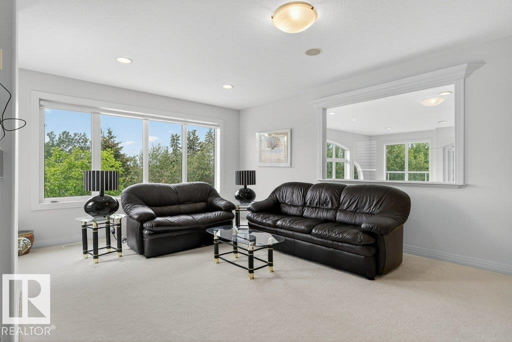 1128 119 Street Nw, Edmonton, AB - Indoor Photo Showing Living Room