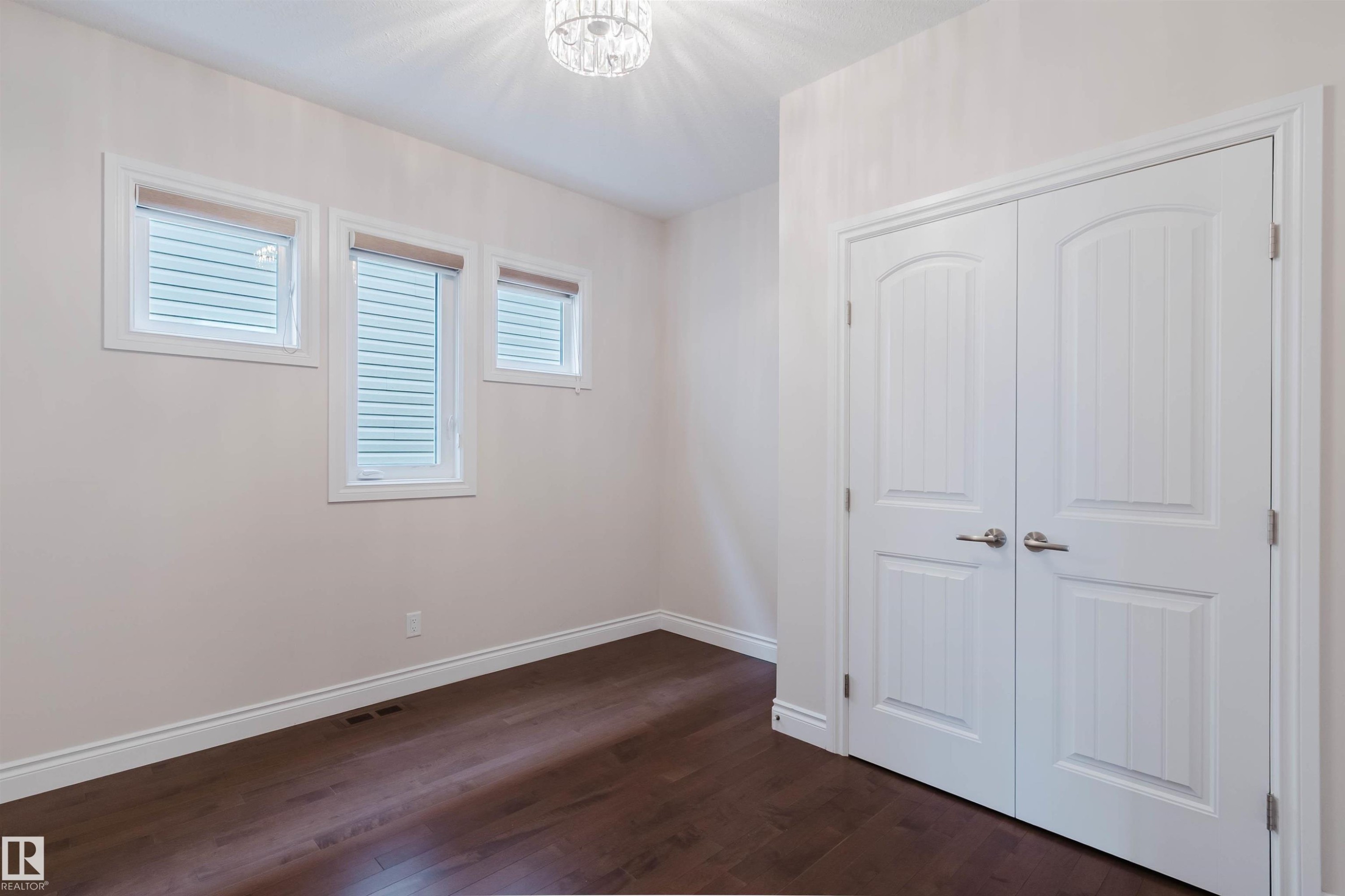 4875 Wright Drive, Edmonton, AB - Indoor Photo Showing Other Room