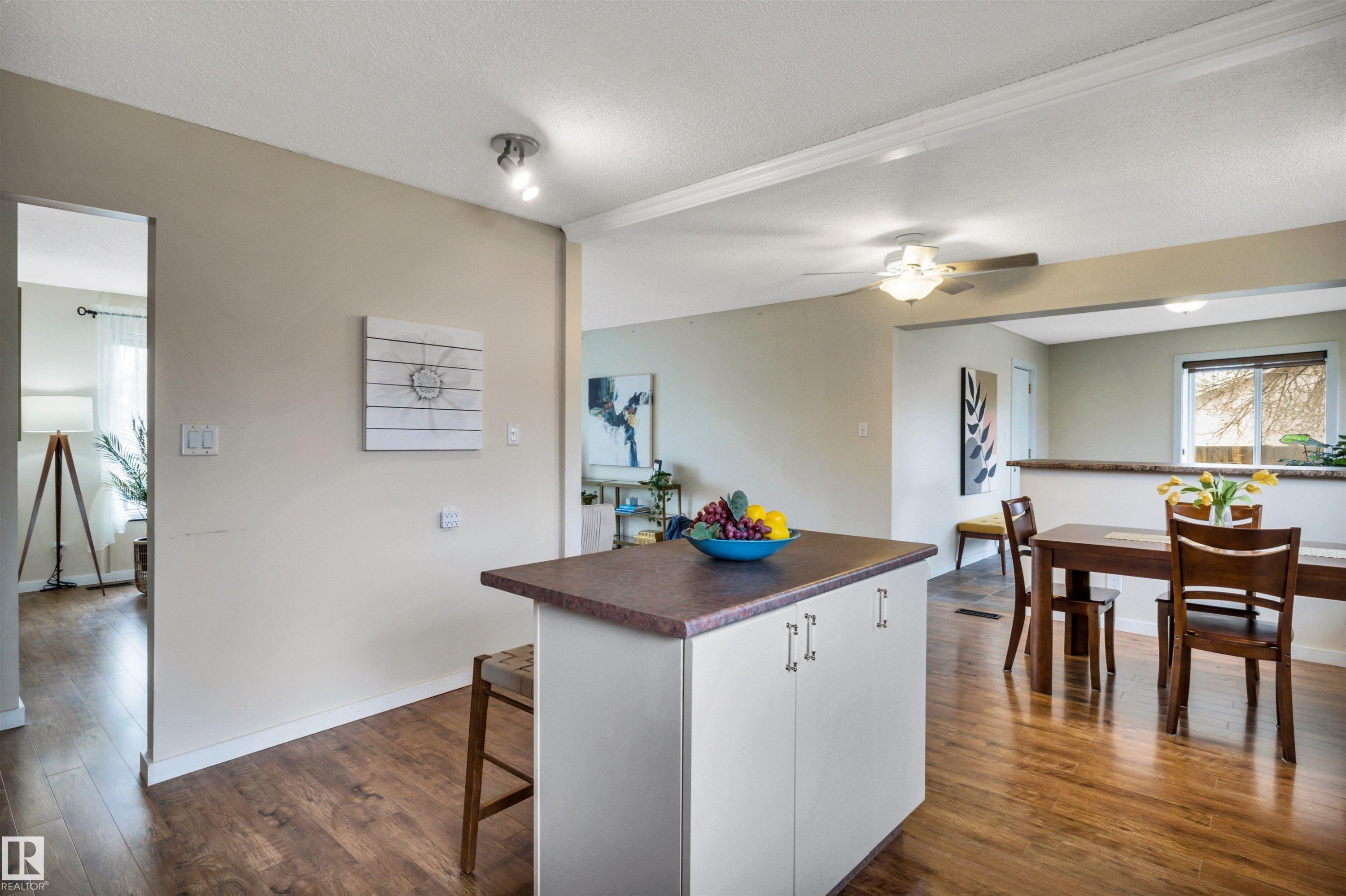 96 Arlington Drive, St. Albert, AB - Indoor