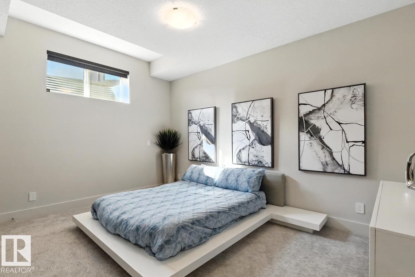 Basement Bedroom featuring ample closet space - 5536 Chegwin Point(E), Edmonton, AB - Indoor Photo Showing Bedroom