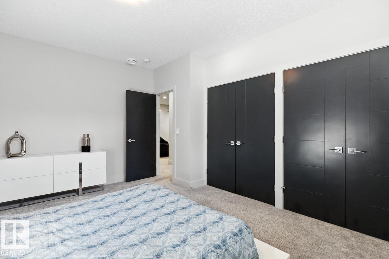 Basement Bedroom featuring ample closet space - 5536 Chegwin Point(E), Edmonton, AB - Indoor Photo Showing Bedroom