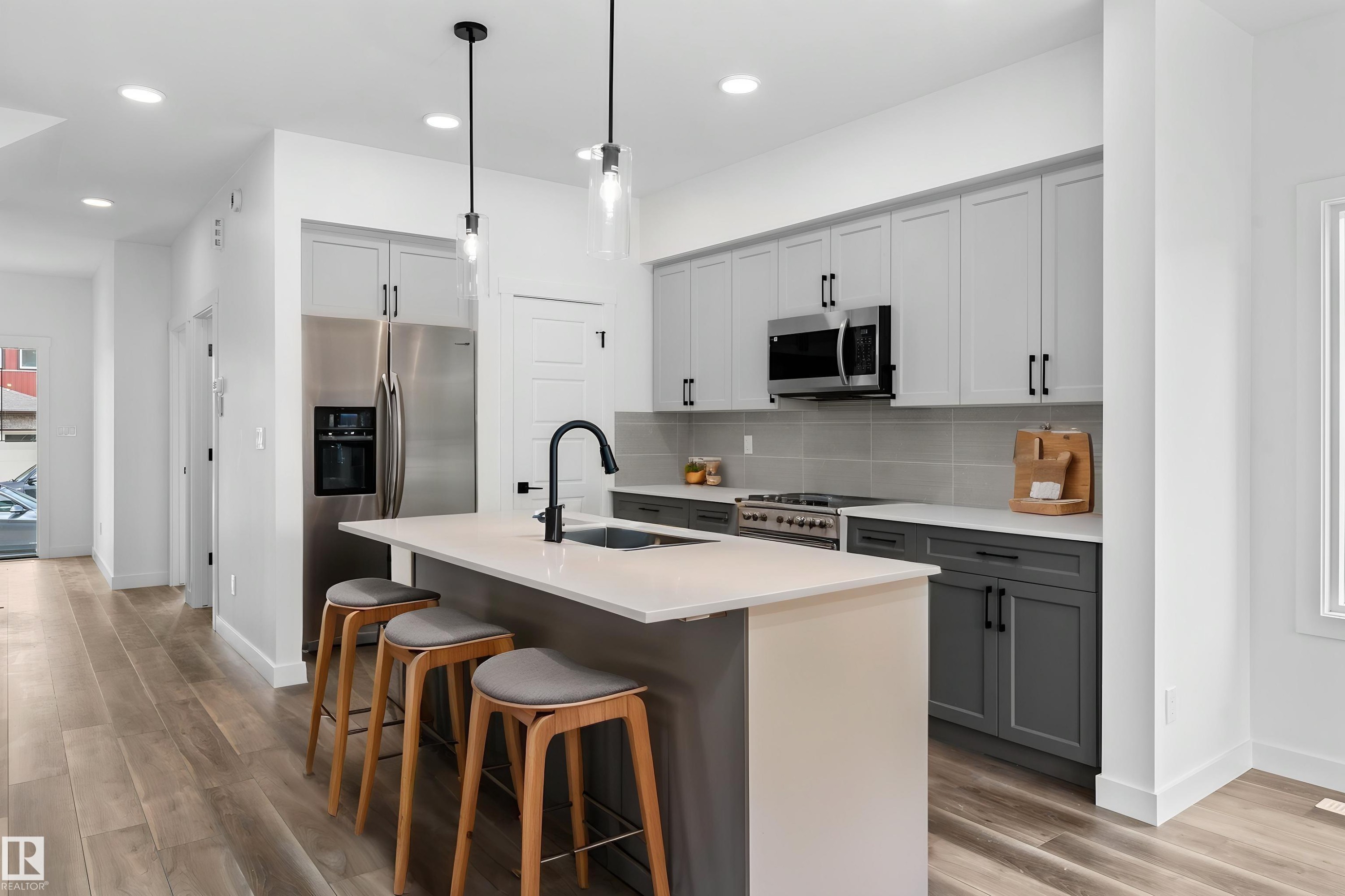20615 43 Avenue, Edmonton, AB