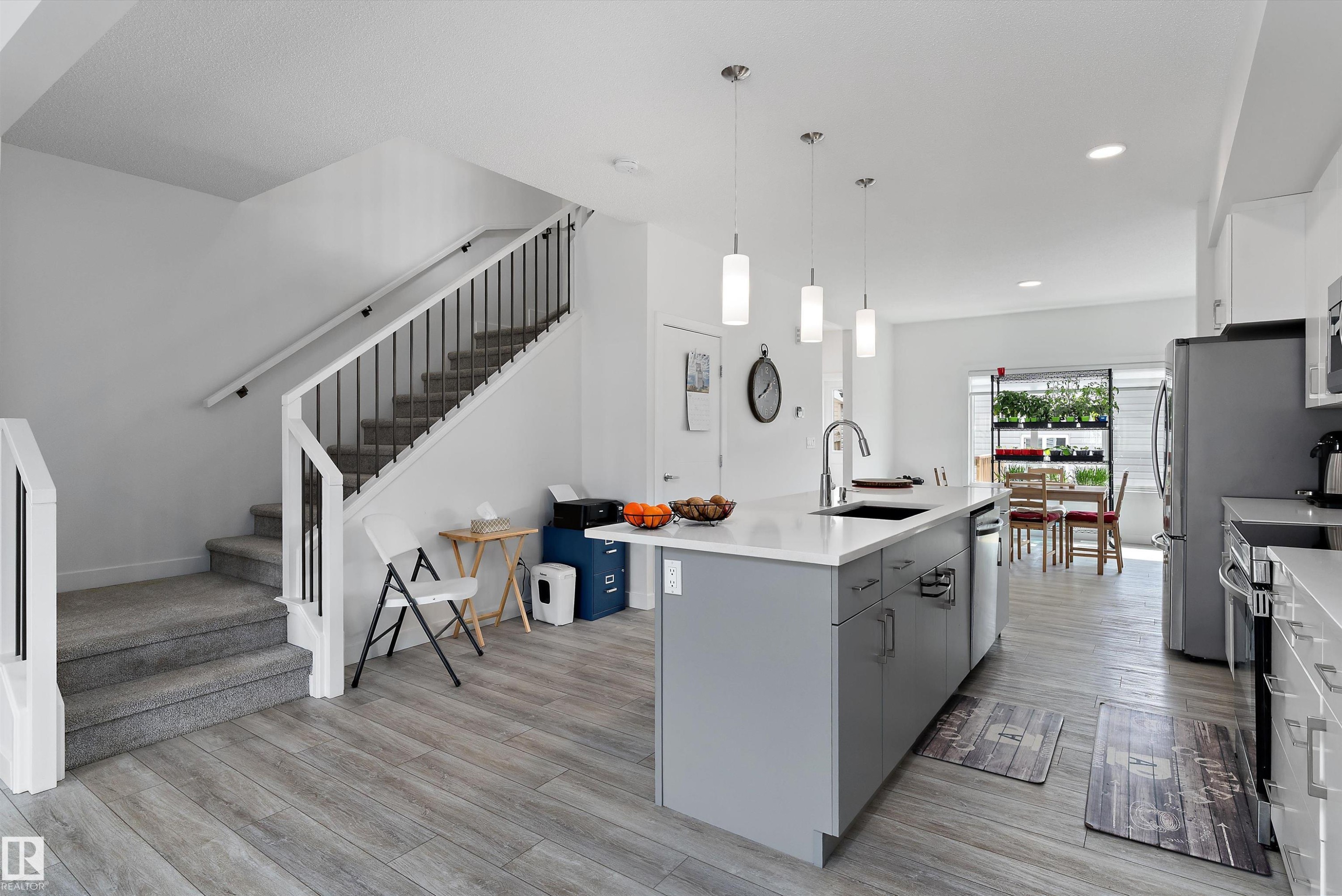 623 Black Stone Boulevard, Leduc, AB - Indoor Photo Showing Kitchen With Upgraded Kitchen