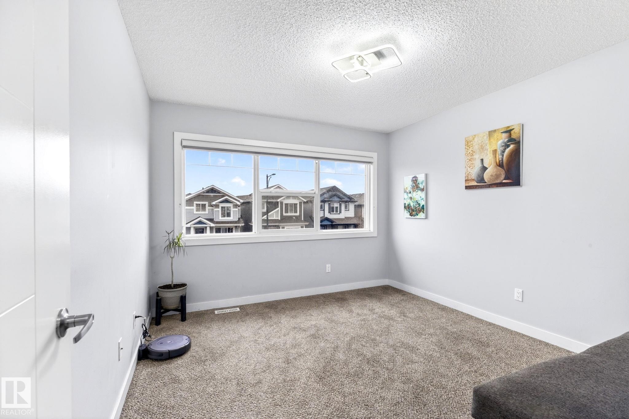 308 42 Avenue, Edmonton, AB - Indoor