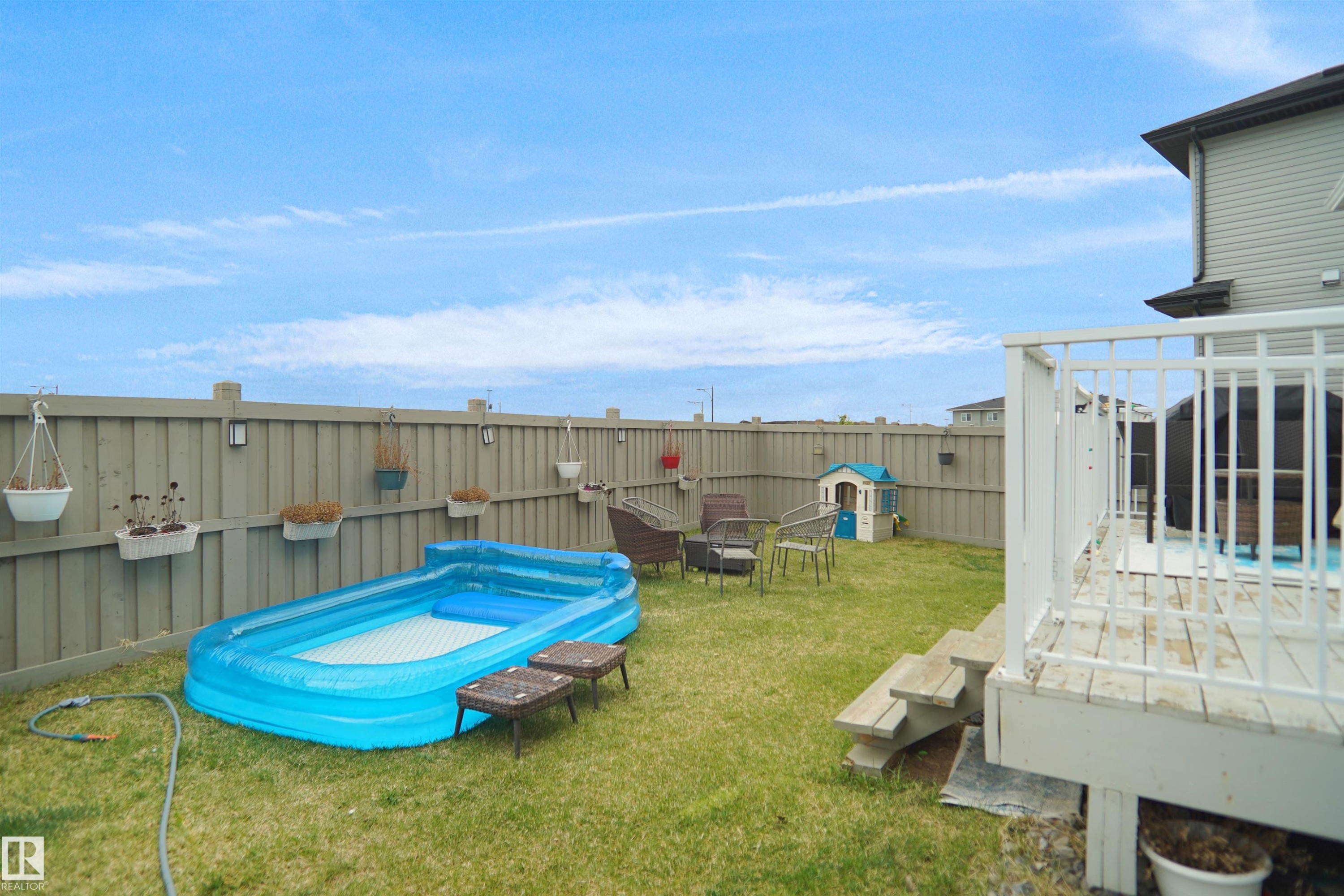 4709 Charles Bay, Edmonton, AB - Outdoor