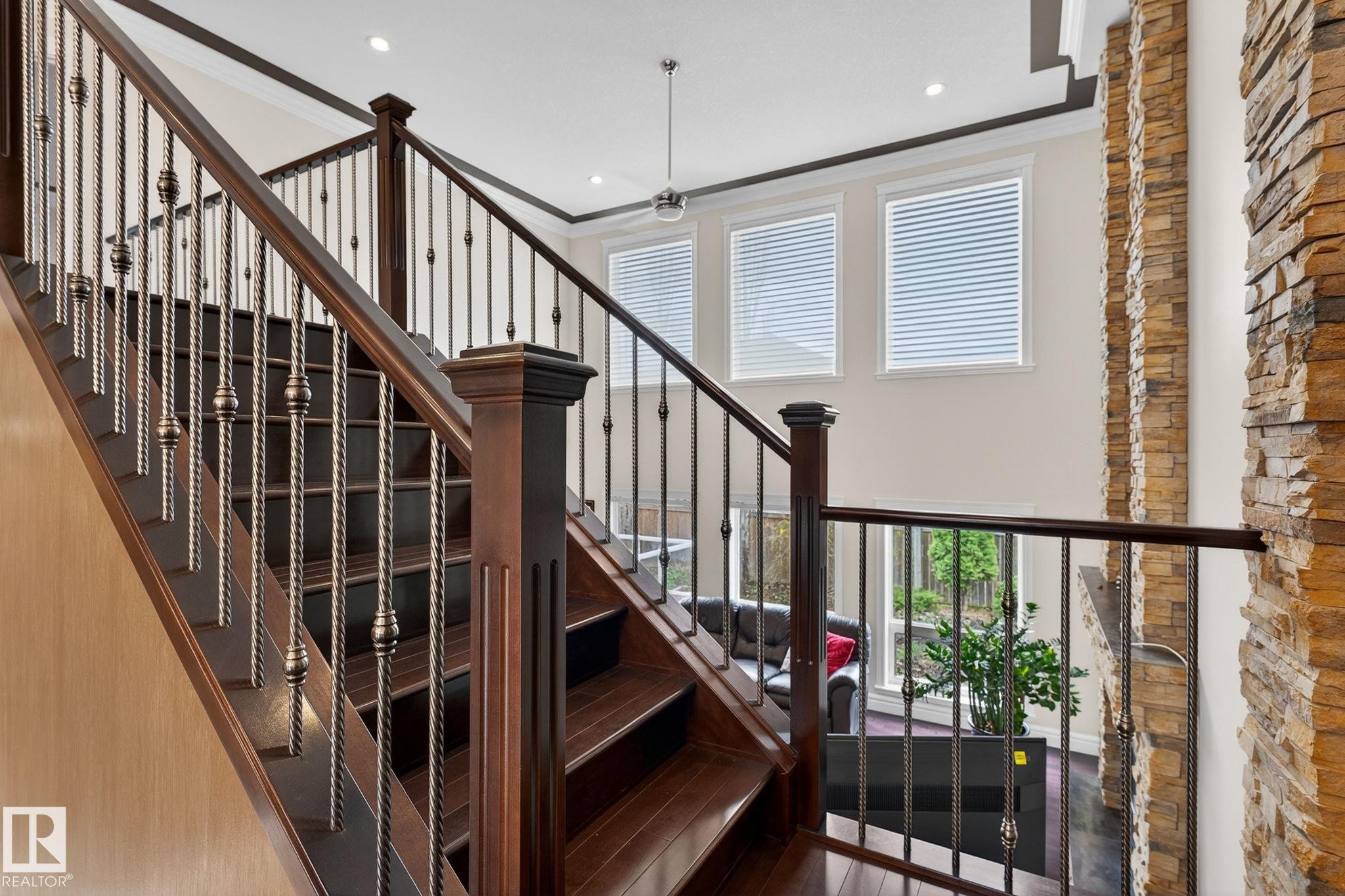 1607 Adamson Close, Edmonton, AB