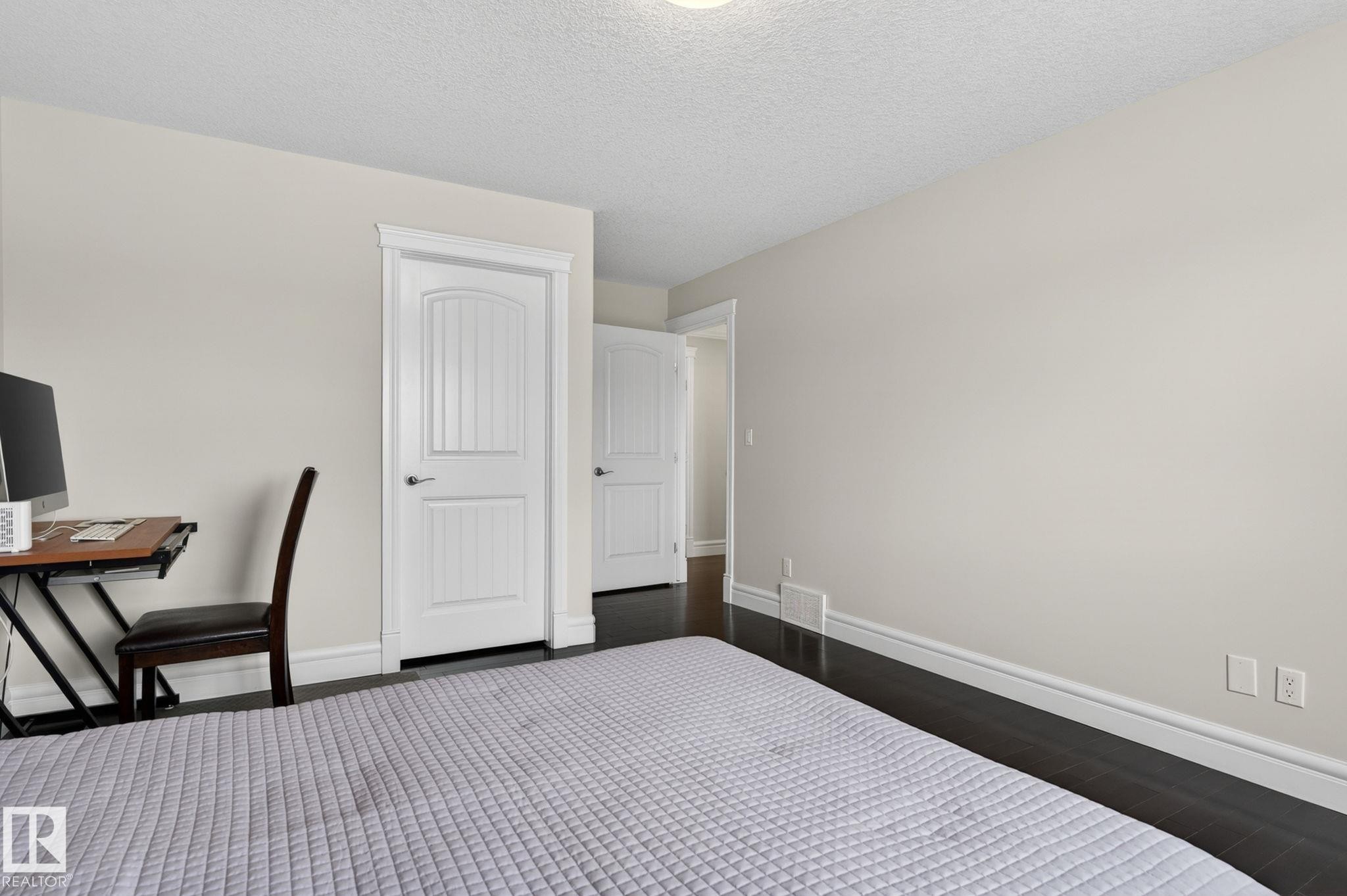 1607 Adamson Close, Edmonton, AB