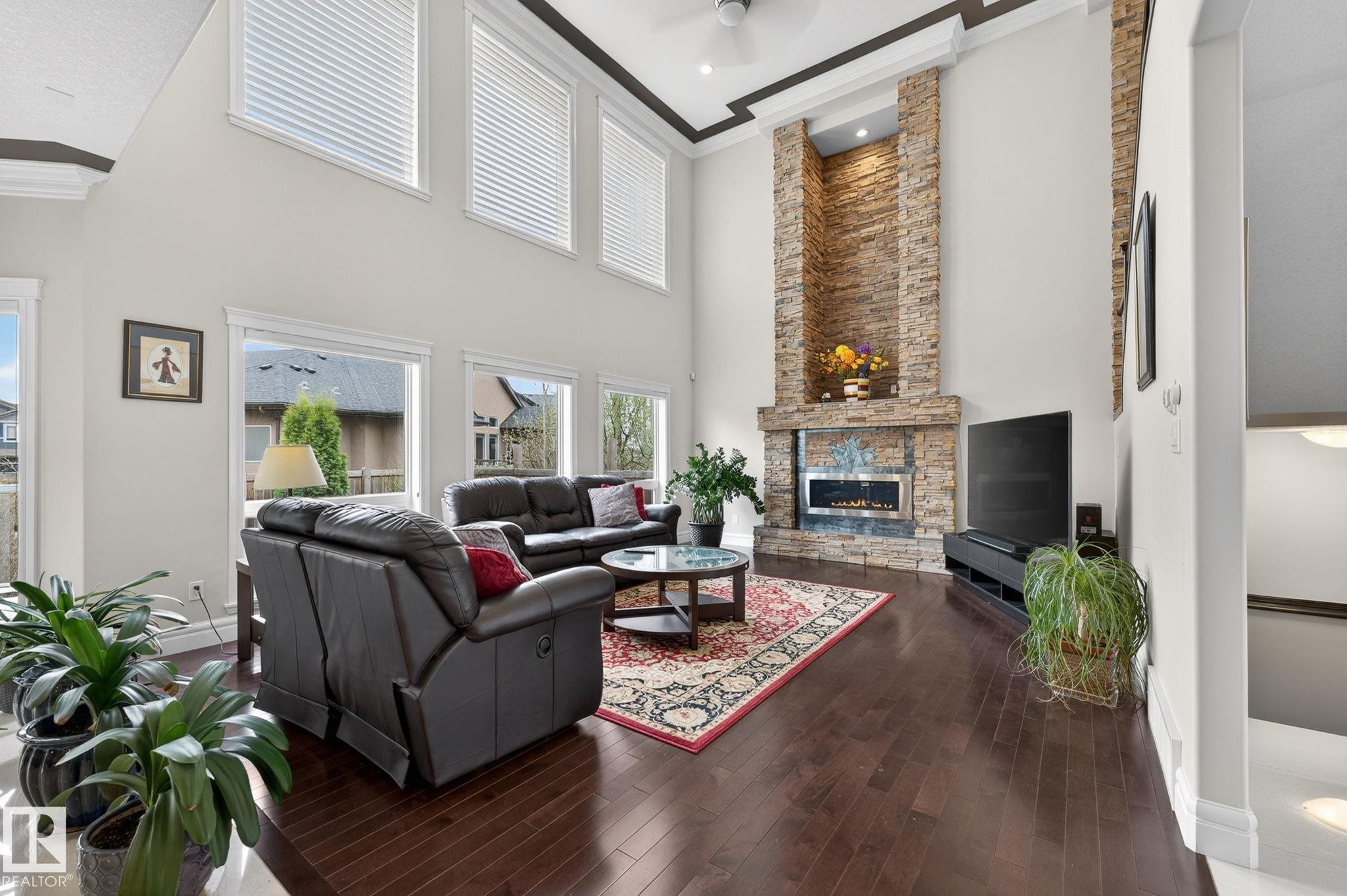 1607 Adamson Close, Edmonton, AB