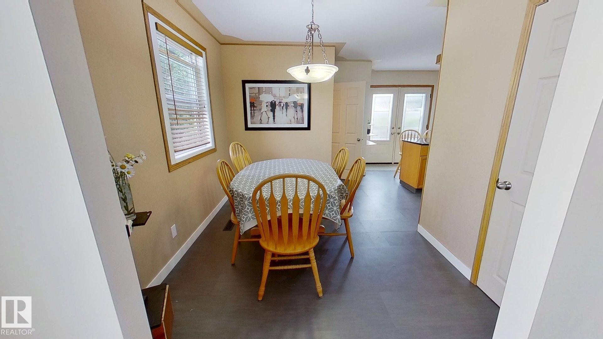 13908 117 Avenue, Edmonton, AB - Indoor Photo Showing Dining Room