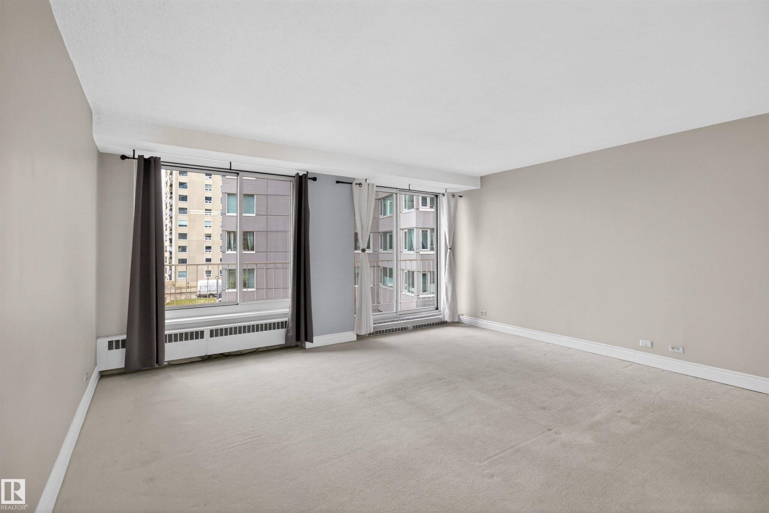 304 12207 Jasper Avenue, Edmonton, AB - Indoor Photo Showing Other Room
