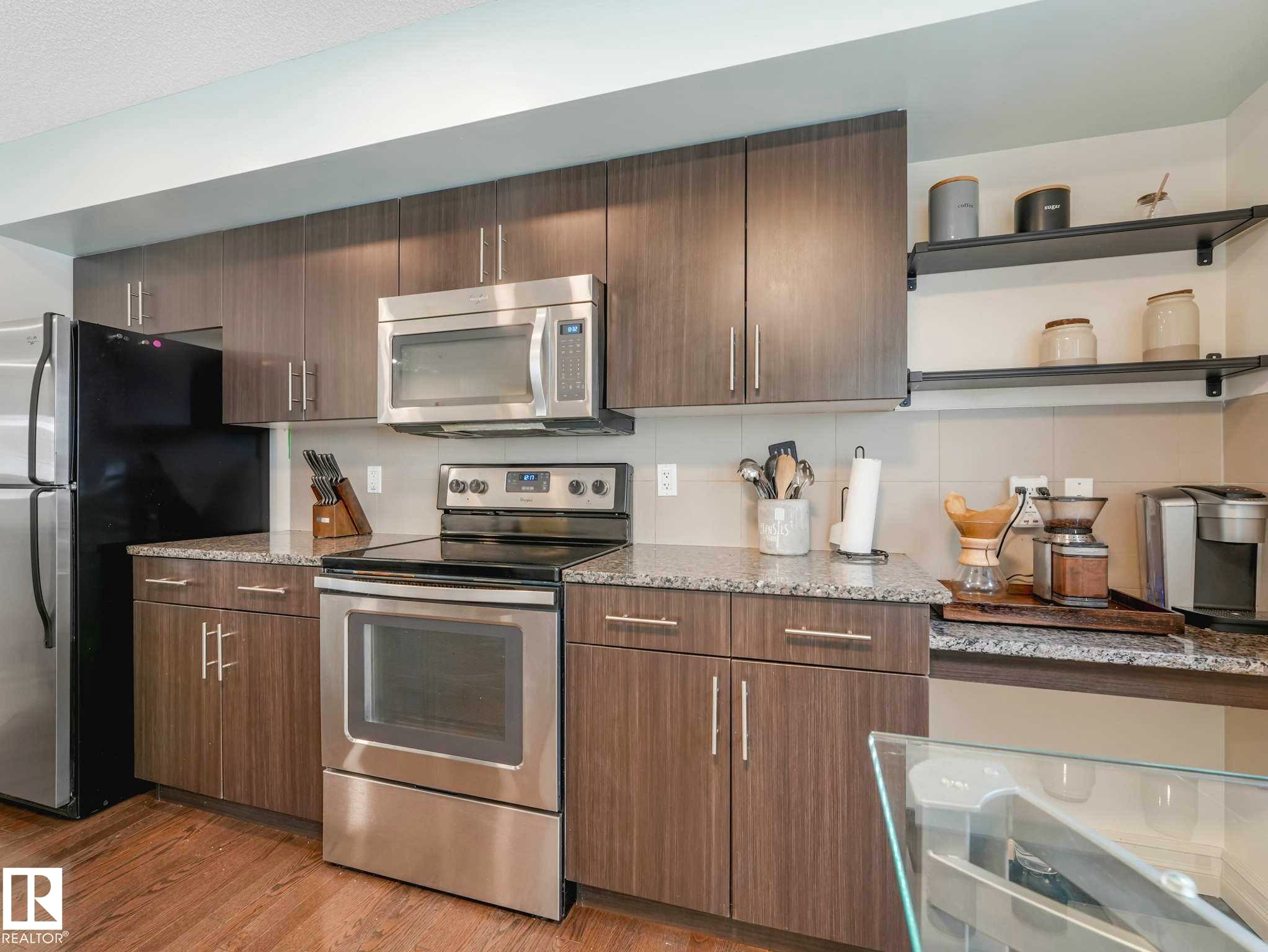 66 5317 3 Avenue, Edmonton, AB - Indoor Photo Showing Kitchen With Stainless Steel Kitchen