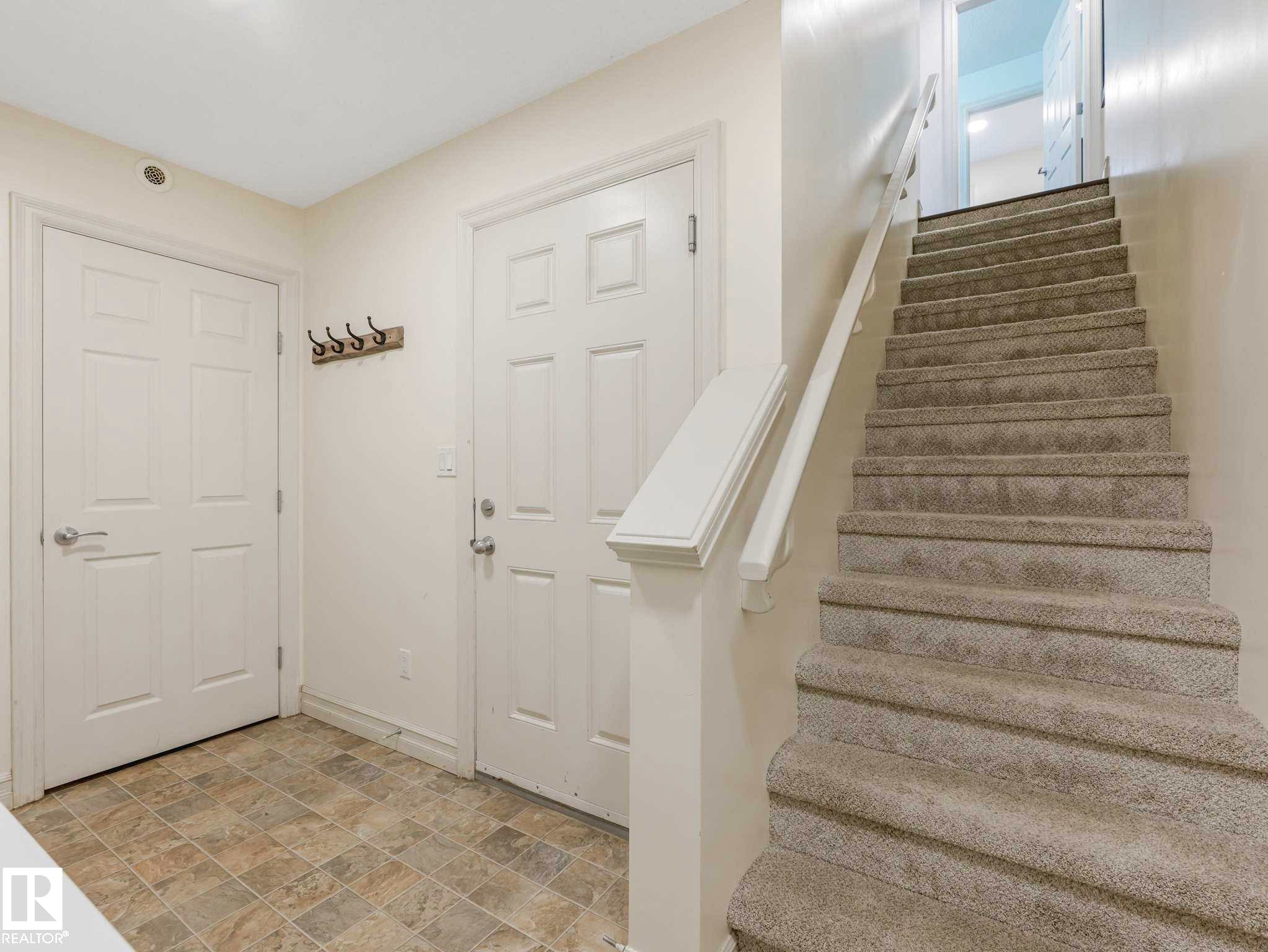 66 5317 3 Avenue, Edmonton, AB - Indoor Photo Showing Other Room