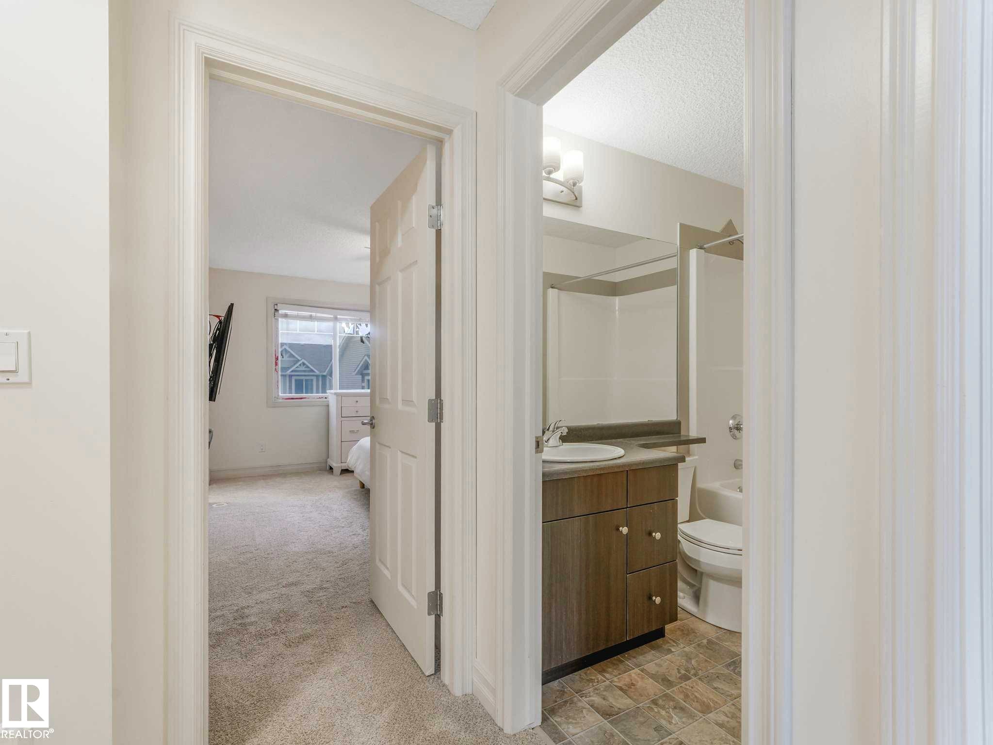 66 5317 3 Avenue, Edmonton, AB - Indoor