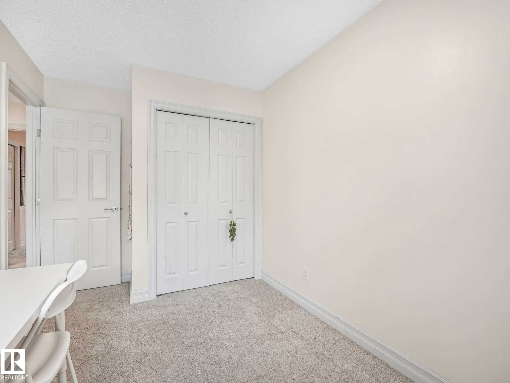 66 5317 3 Avenue, Edmonton, AB - Indoor