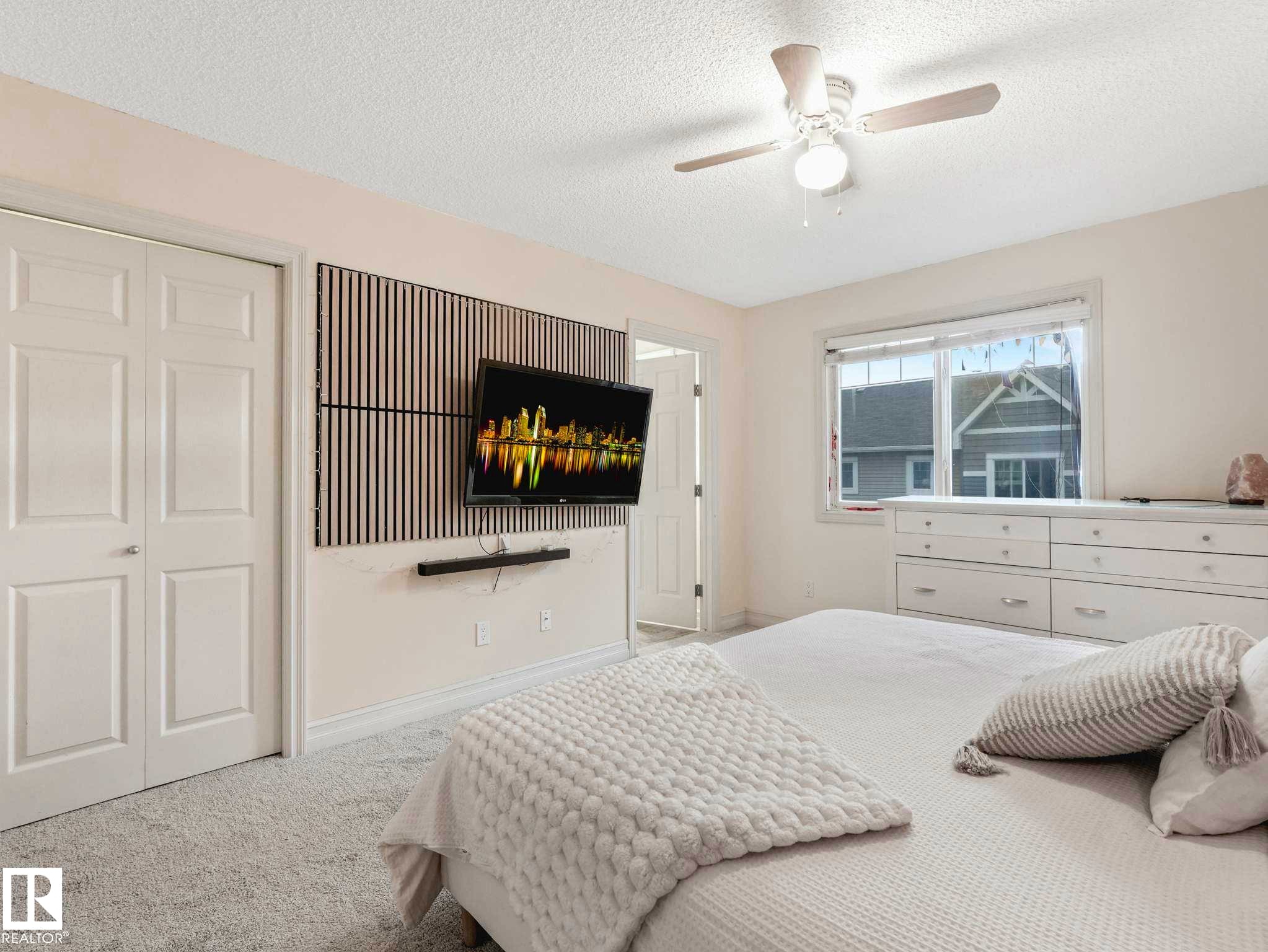 66 5317 3 Avenue, Edmonton, AB - Indoor Photo Showing Bedroom