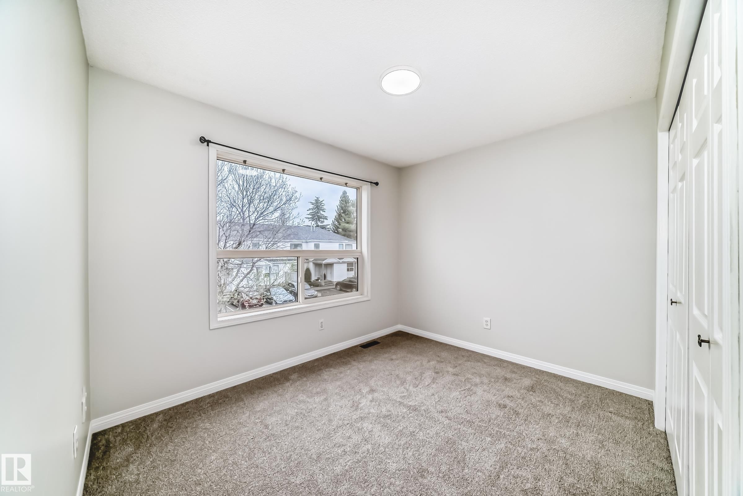 #28 603 Youville Dr E Nw, Edmonton, AB - Indoor Photo Showing Other Room