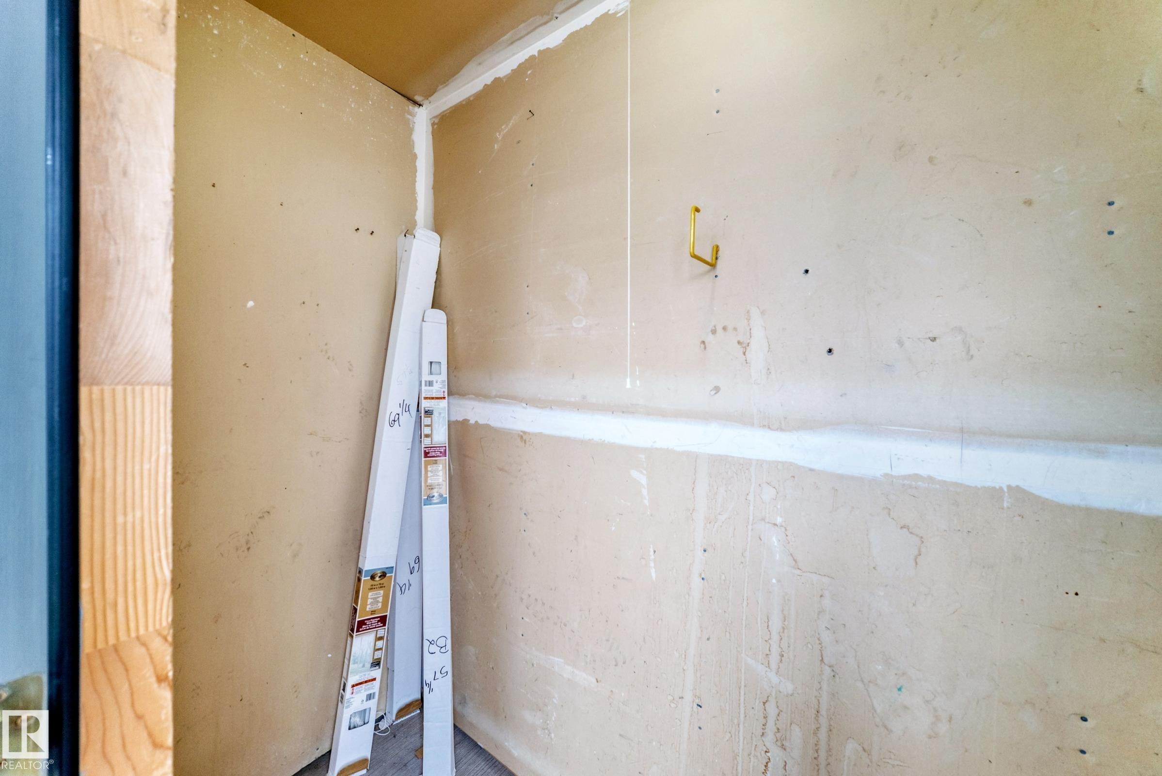 #28 603 Youville Dr E Nw, Edmonton, AB - Indoor Photo Showing Other Room