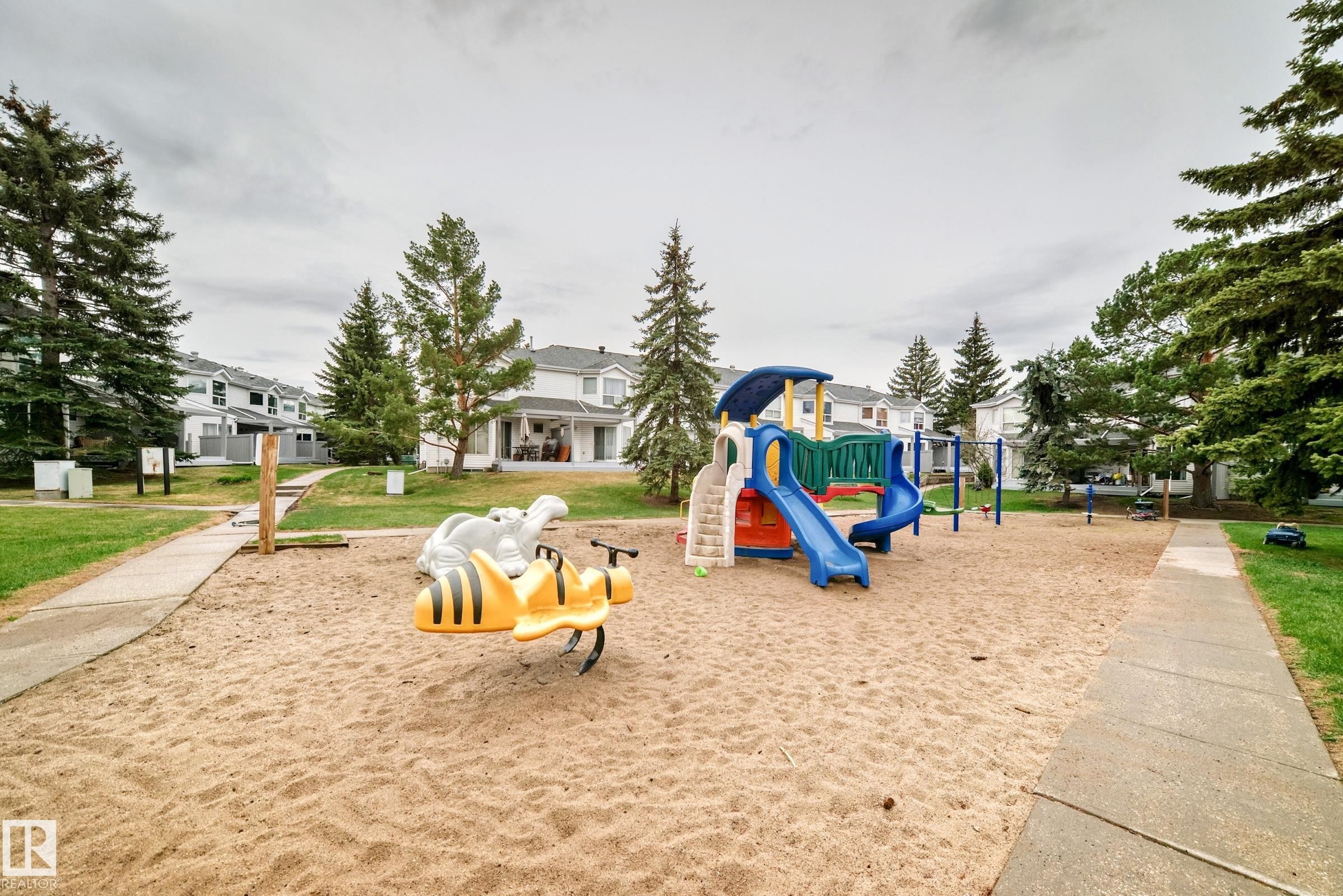 #28 603 Youville Dr E Nw, Edmonton, AB - Outdoor
