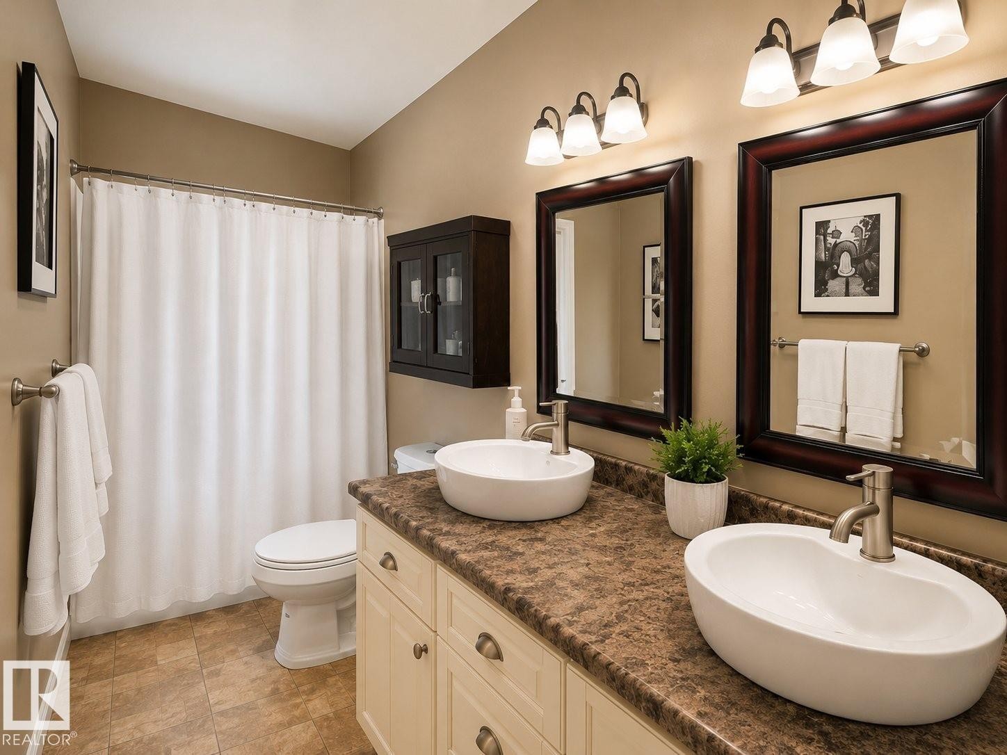 A 32 Swallow Crescent, St. Albert, AB - Indoor Photo Showing Bathroom