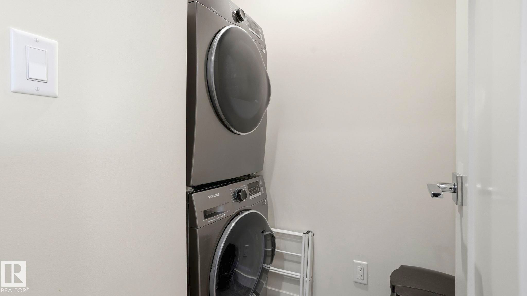 11002 University Avenue Nw, Edmonton, AB - Indoor Photo Showing Laundry Room