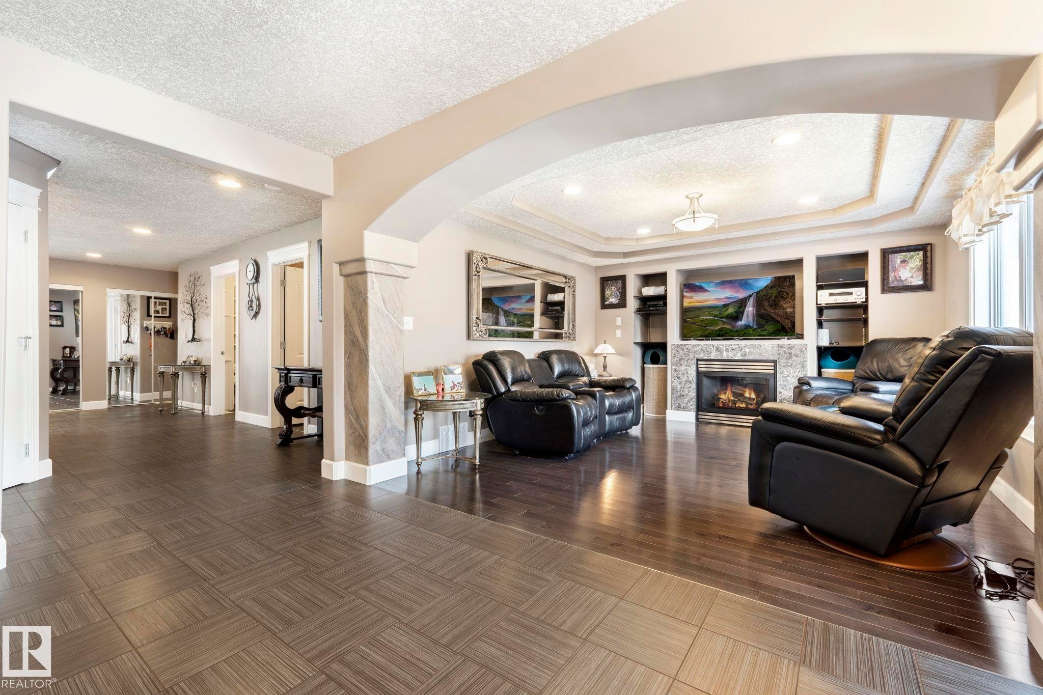 13407 161 Avenue Nw, Edmonton, AB - Indoor Photo Showing Living Room With Fireplace