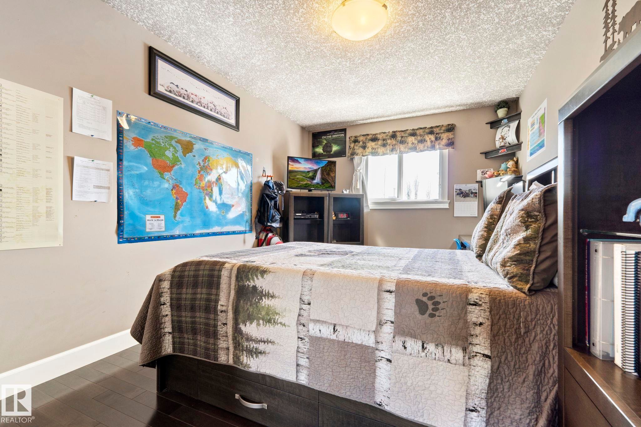 13407 161 Avenue Nw, Edmonton, AB - Indoor Photo Showing Bedroom
