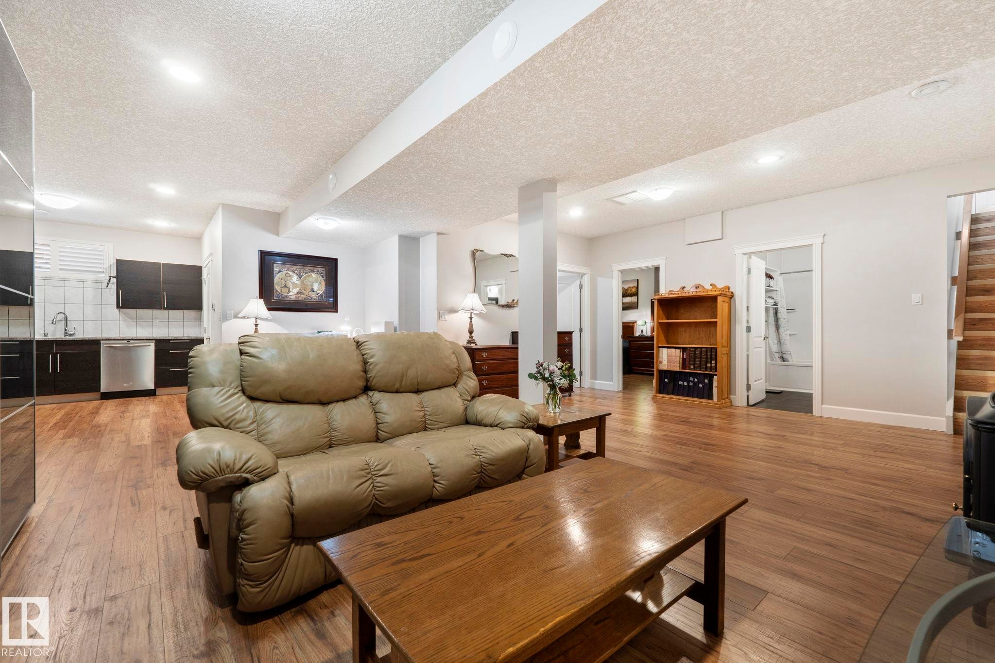 13407 161 Avenue Nw, Edmonton, AB - Indoor Photo Showing Living Room