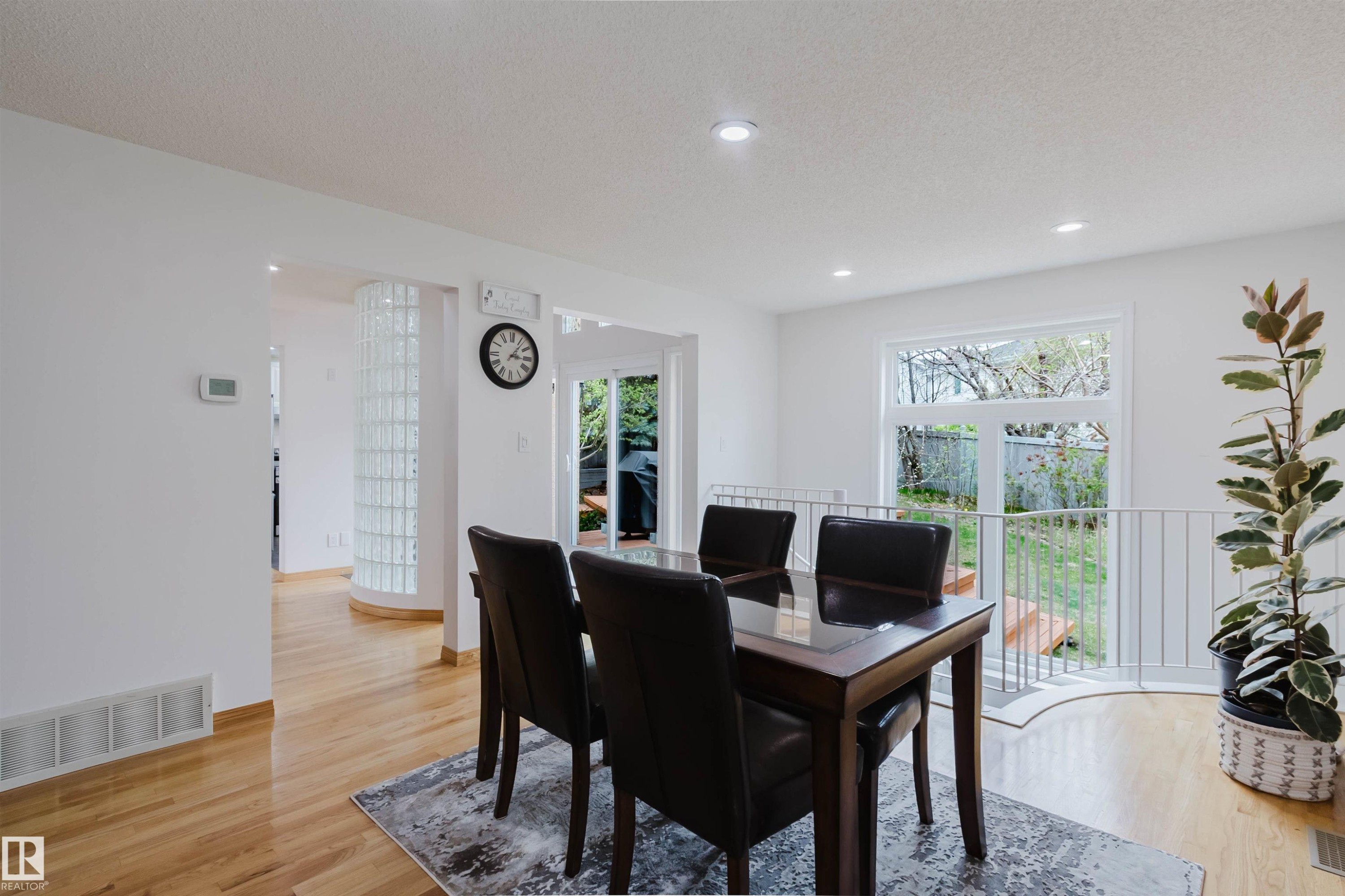 Dining space featuring wood-finish flooring and recessed lighting - 342 O'Connor Close, Edmonton, AB - Indoor Photo Showing Dining Room