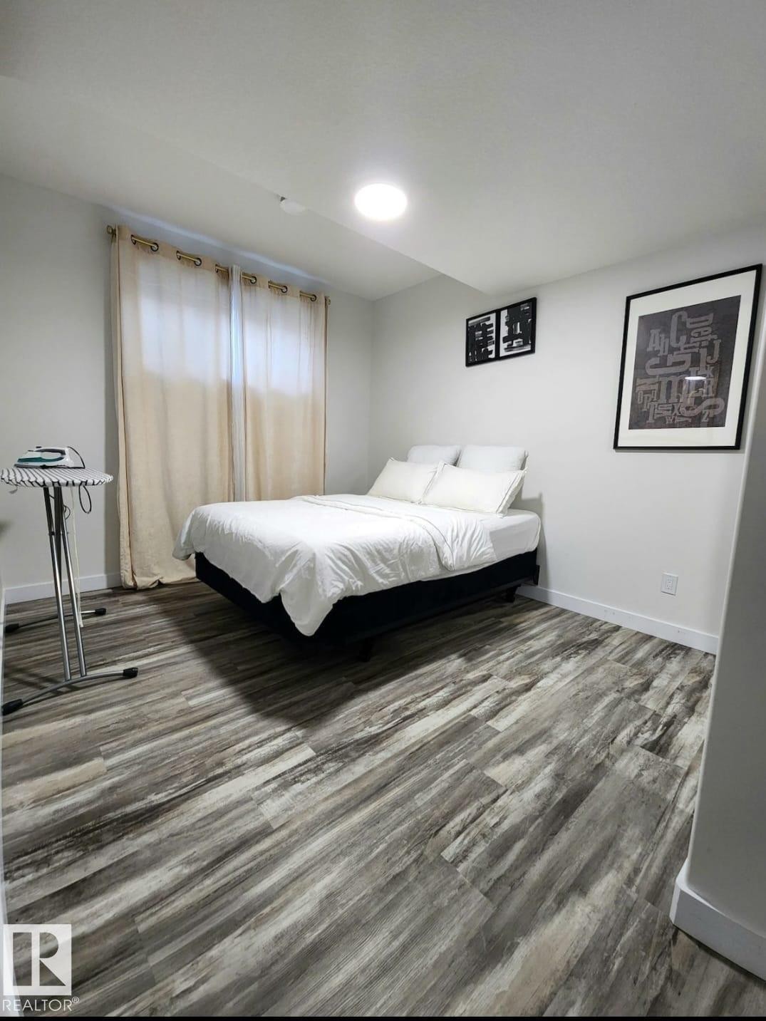 5741 Kootook Way, Edmonton, AB - Indoor Photo Showing Bedroom