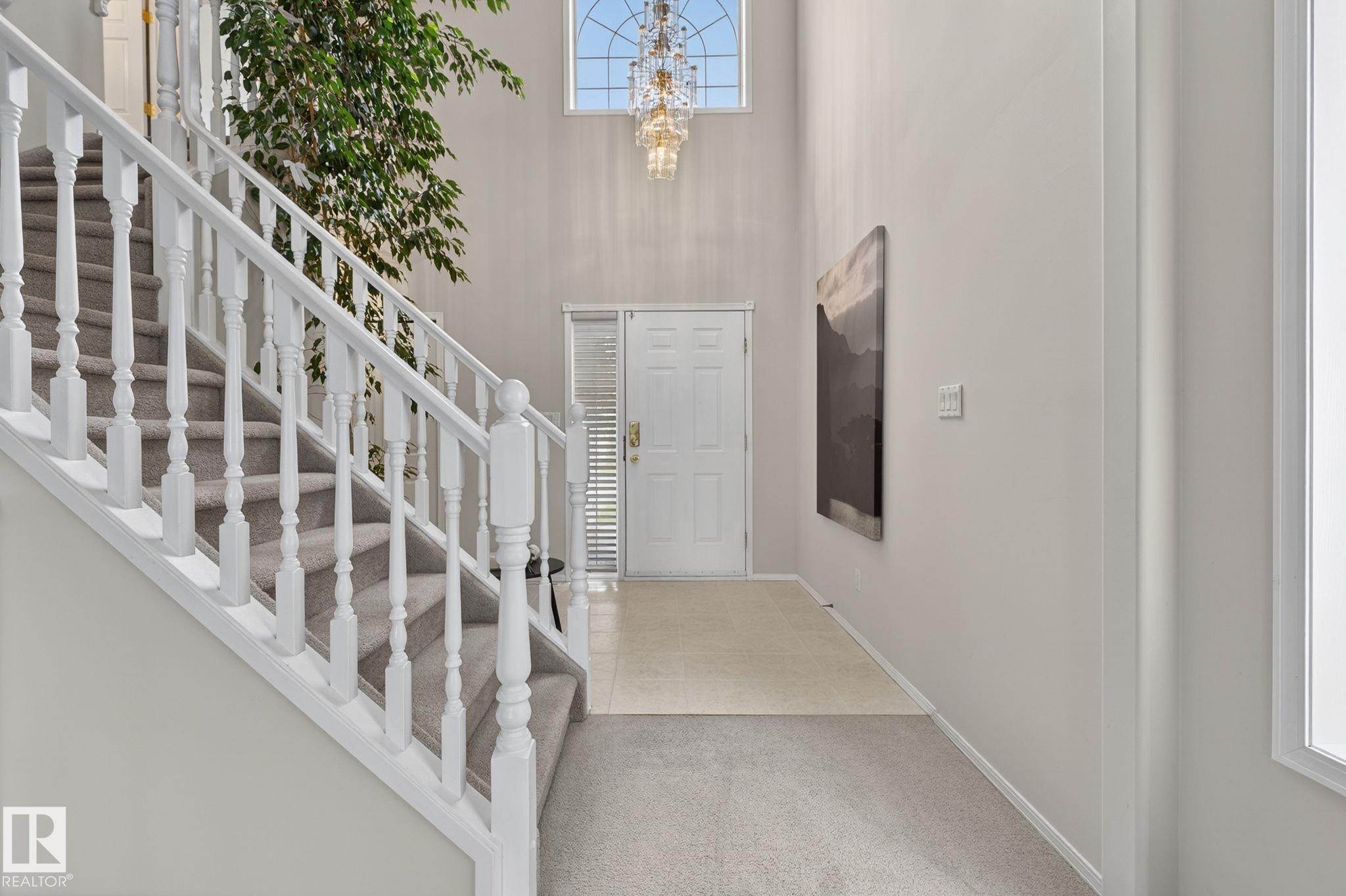 316 Wild Rose Way, Edmonton, AB - Indoor Photo Showing Other Room