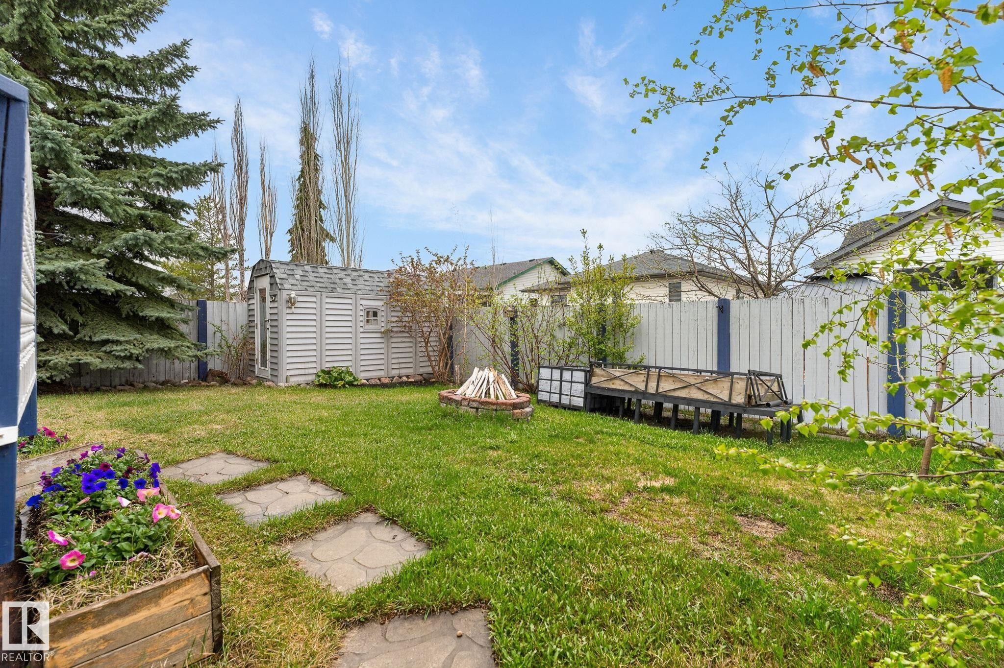 316 Wild Rose Way, Edmonton, AB - Outdoor