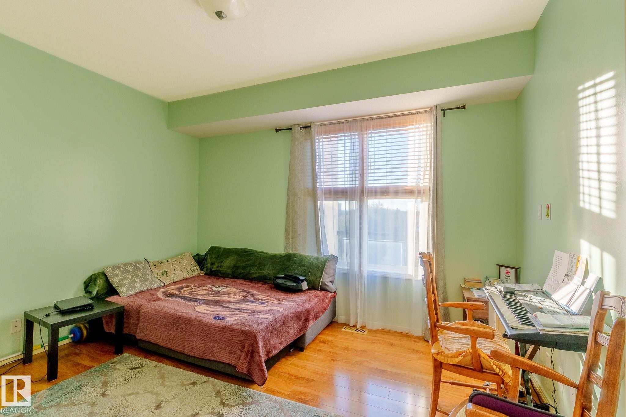 449 4827 104A Street, Edmonton, AB - Indoor Photo Showing Bedroom