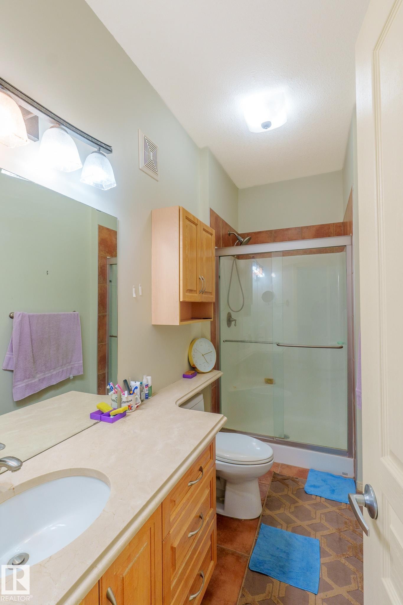 449 4827 104A Street, Edmonton, AB - Indoor Photo Showing Bathroom