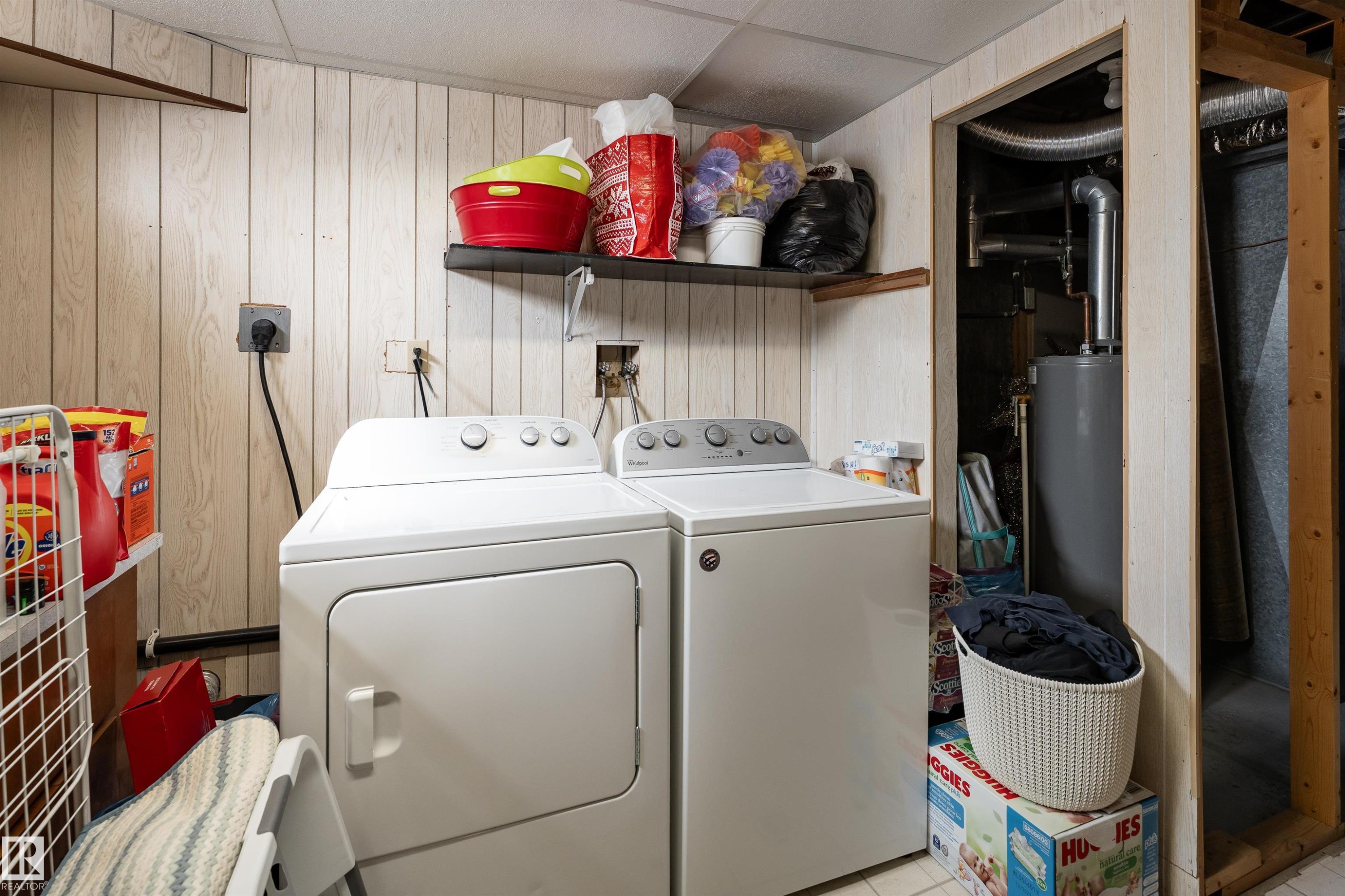 10031 173 Avenue, Edmonton, AB - Indoor Photo Showing Laundry Room