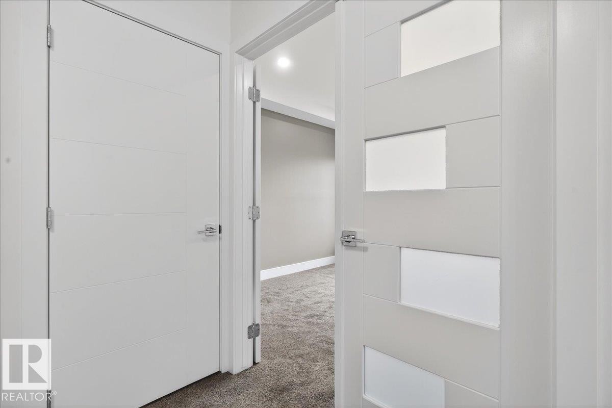 10637 68 Avenue, Edmonton, AB - Indoor Photo Showing Other Room
