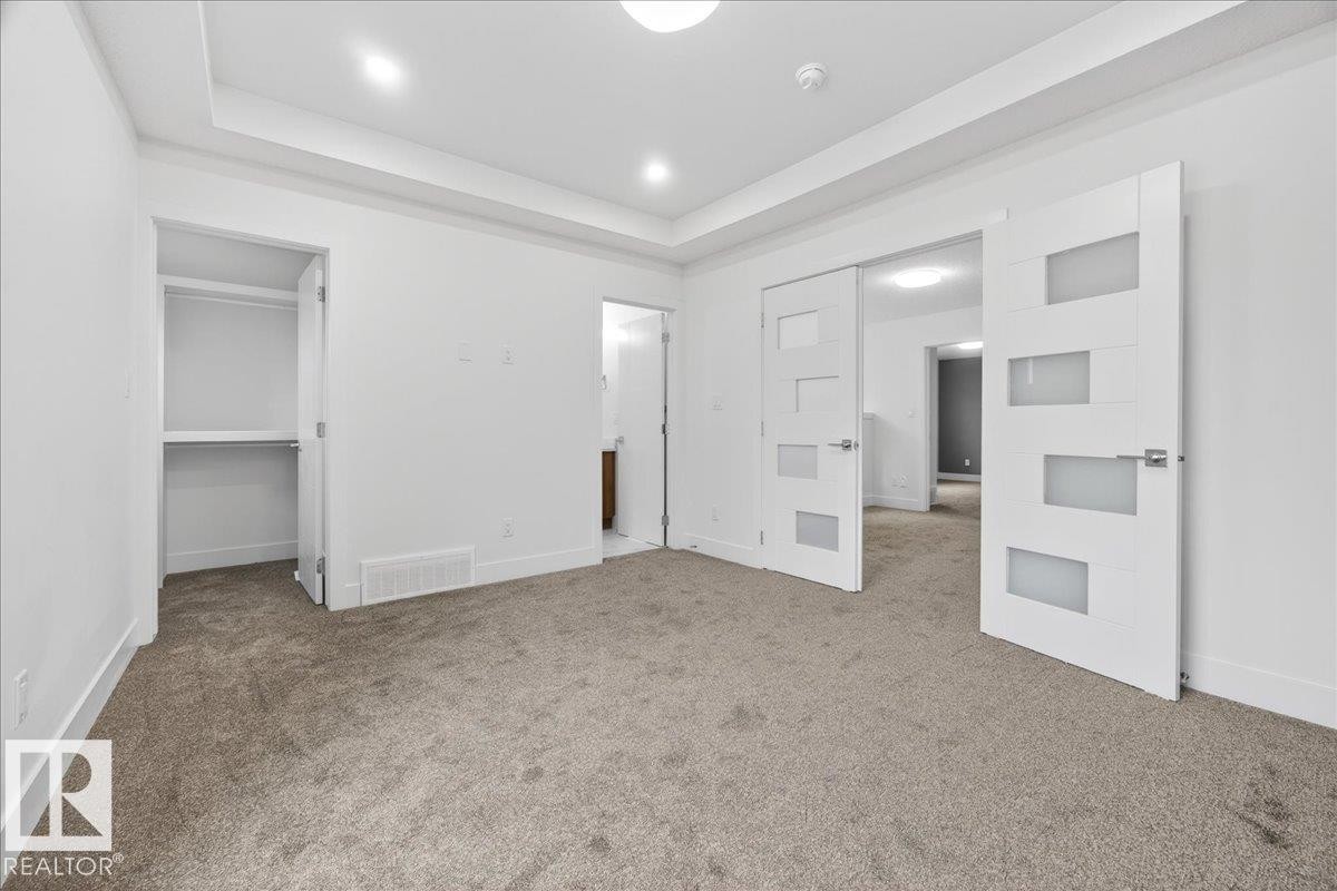 10637 68 Avenue, Edmonton, AB - Indoor Photo Showing Other Room